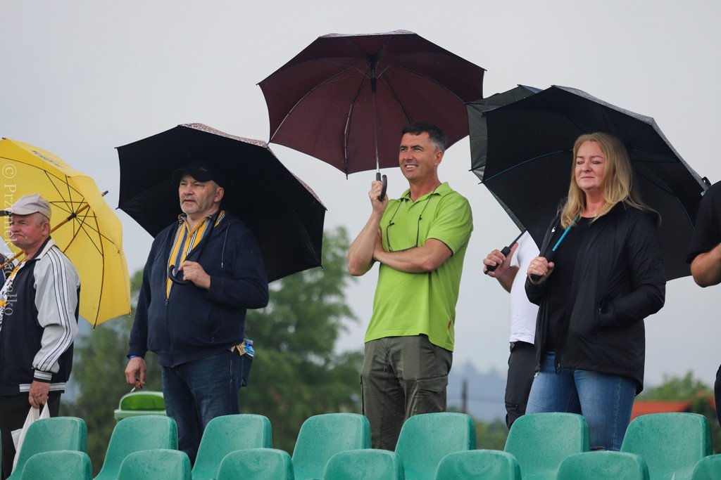orze-pewnie-pokona-rezerwy-karkonoszy-116011