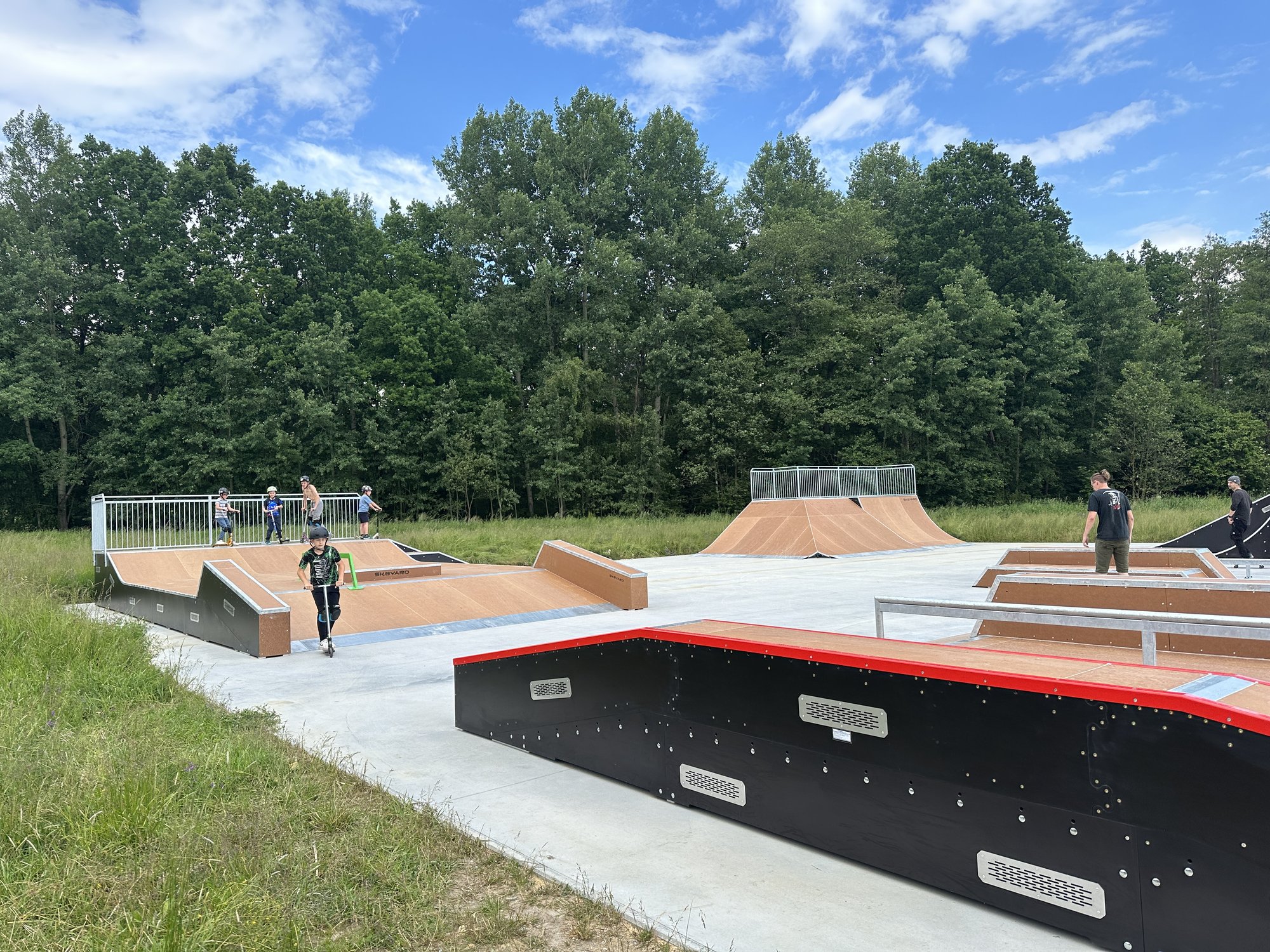 skate-park-na-zabobrzu-oficjalnie-oddany-w-uzytkowanie-116212
