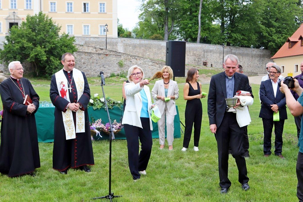 centrum-kpn-zostao-oficjalnie-otwarte-116261