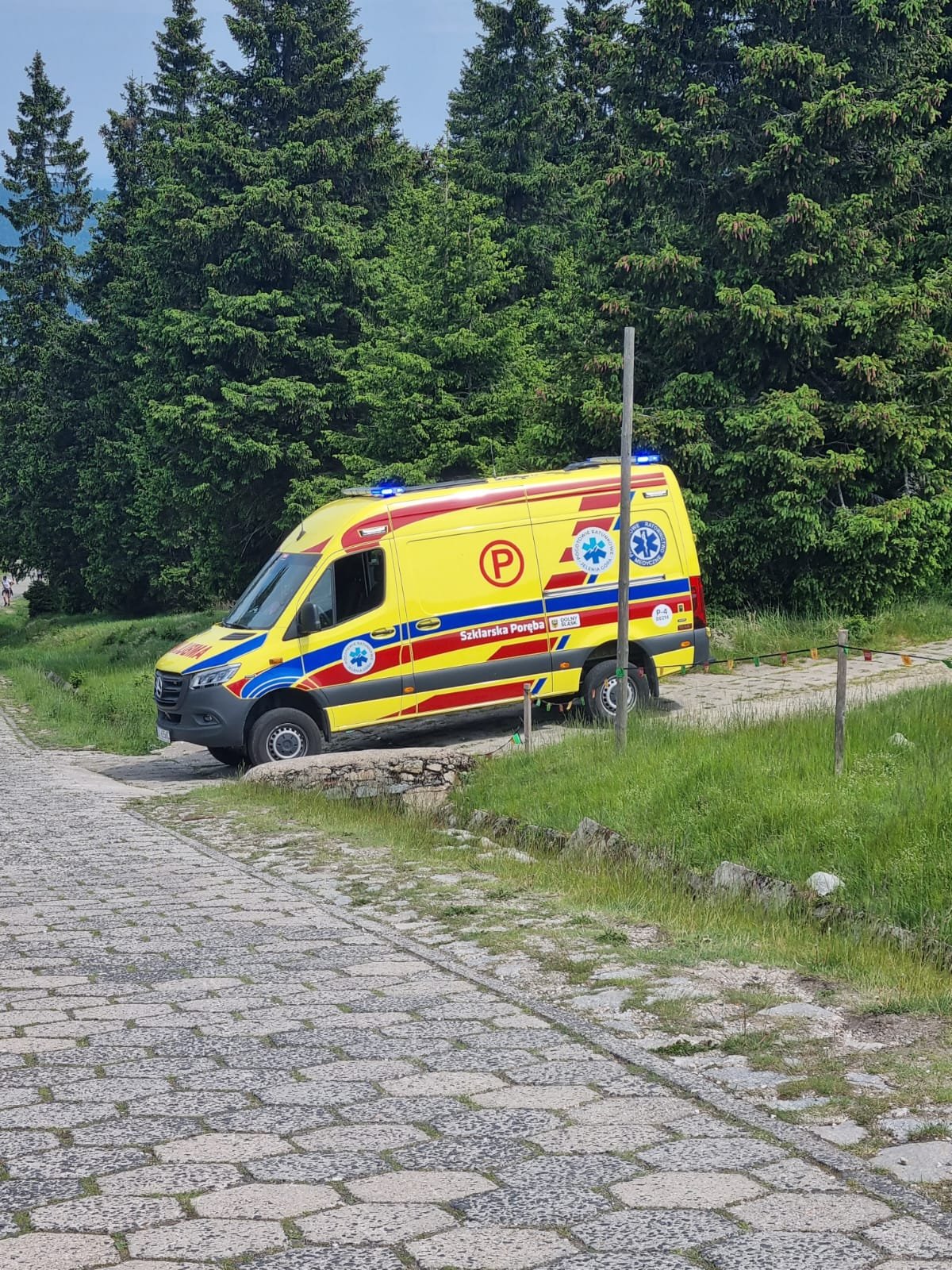 akcja-ratunkowa-pogotowia-na-hali-szrenickiej-116299