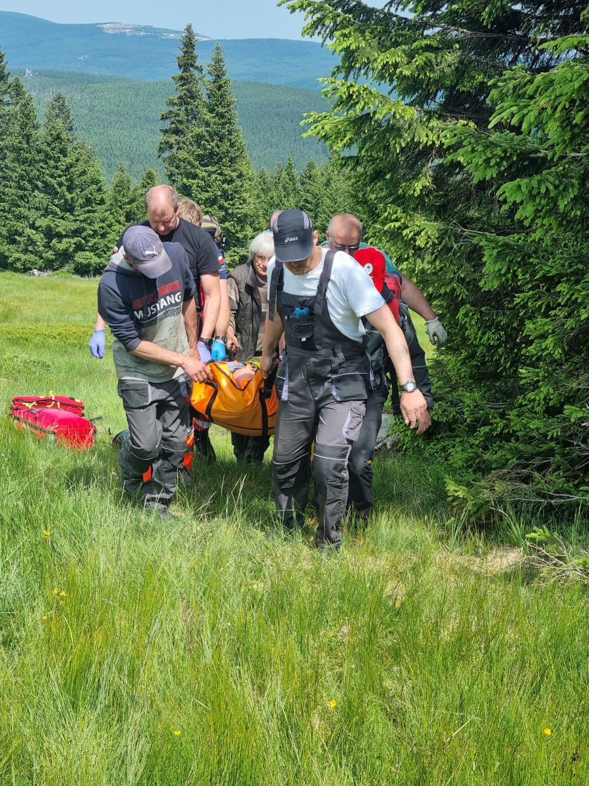 akcja-ratunkowa-pogotowia-na-hali-szrenickiej-116299