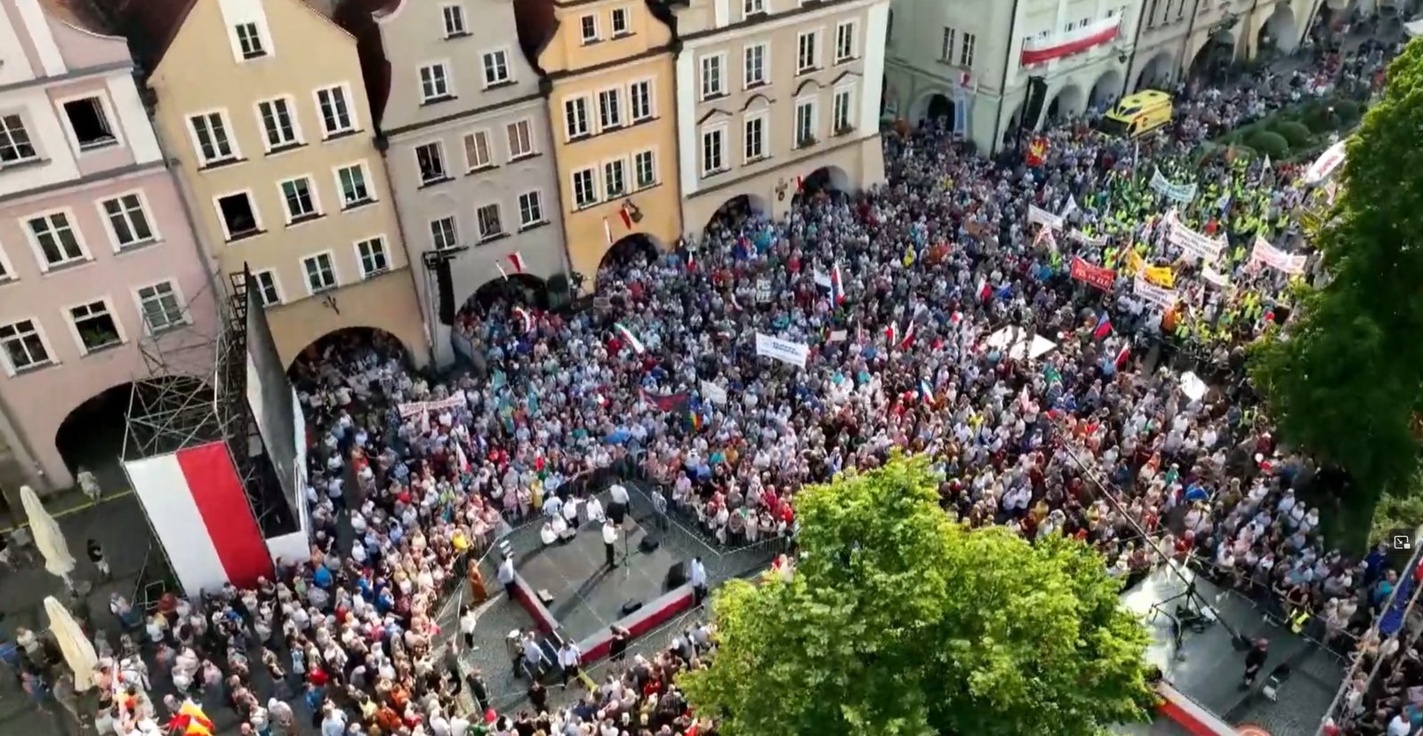 tusk-na-spotkaniu-z-mieszkancami-przemowienie-116364