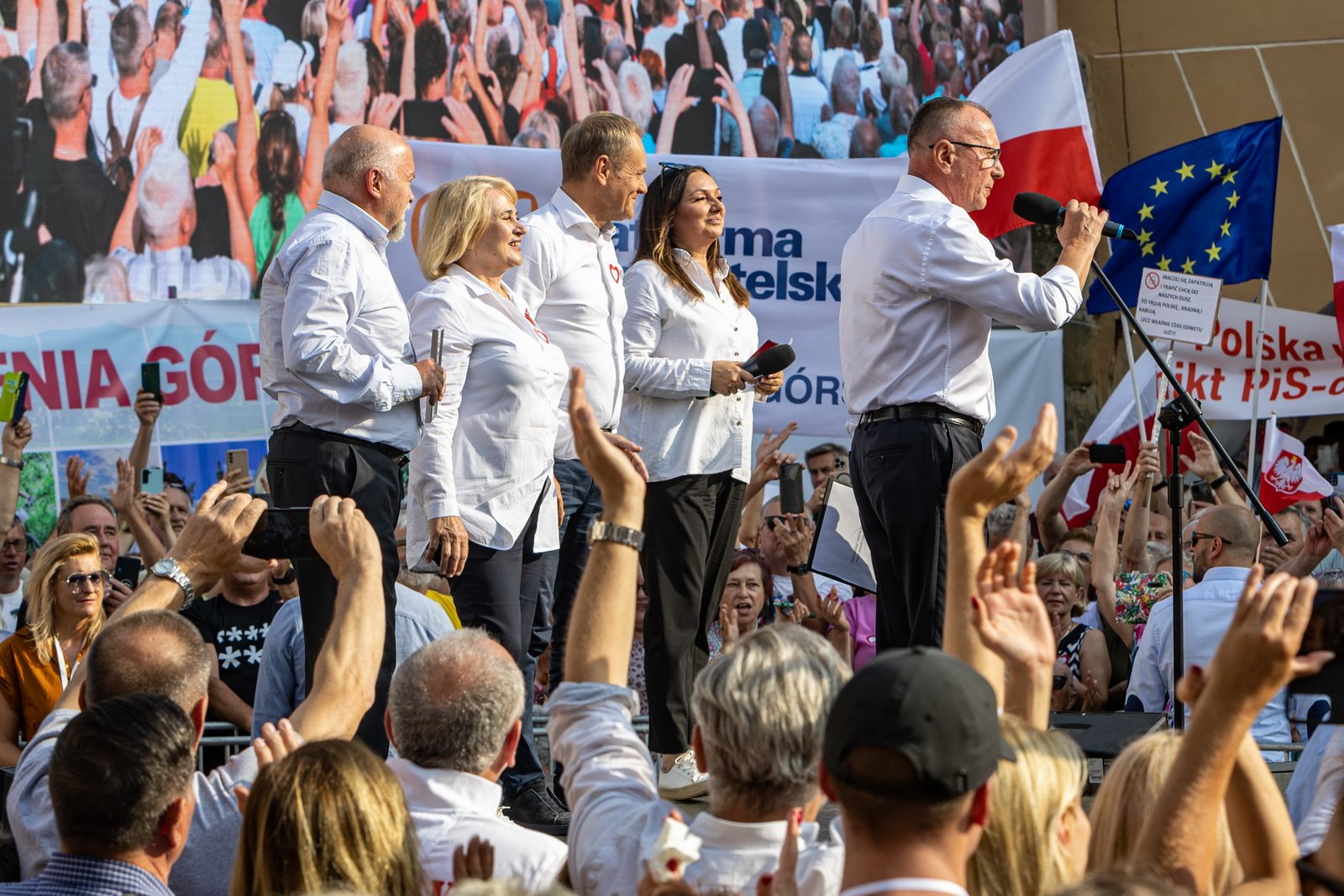 tumy-na-spotkaniu-z-donaldem-tuskiem-116365