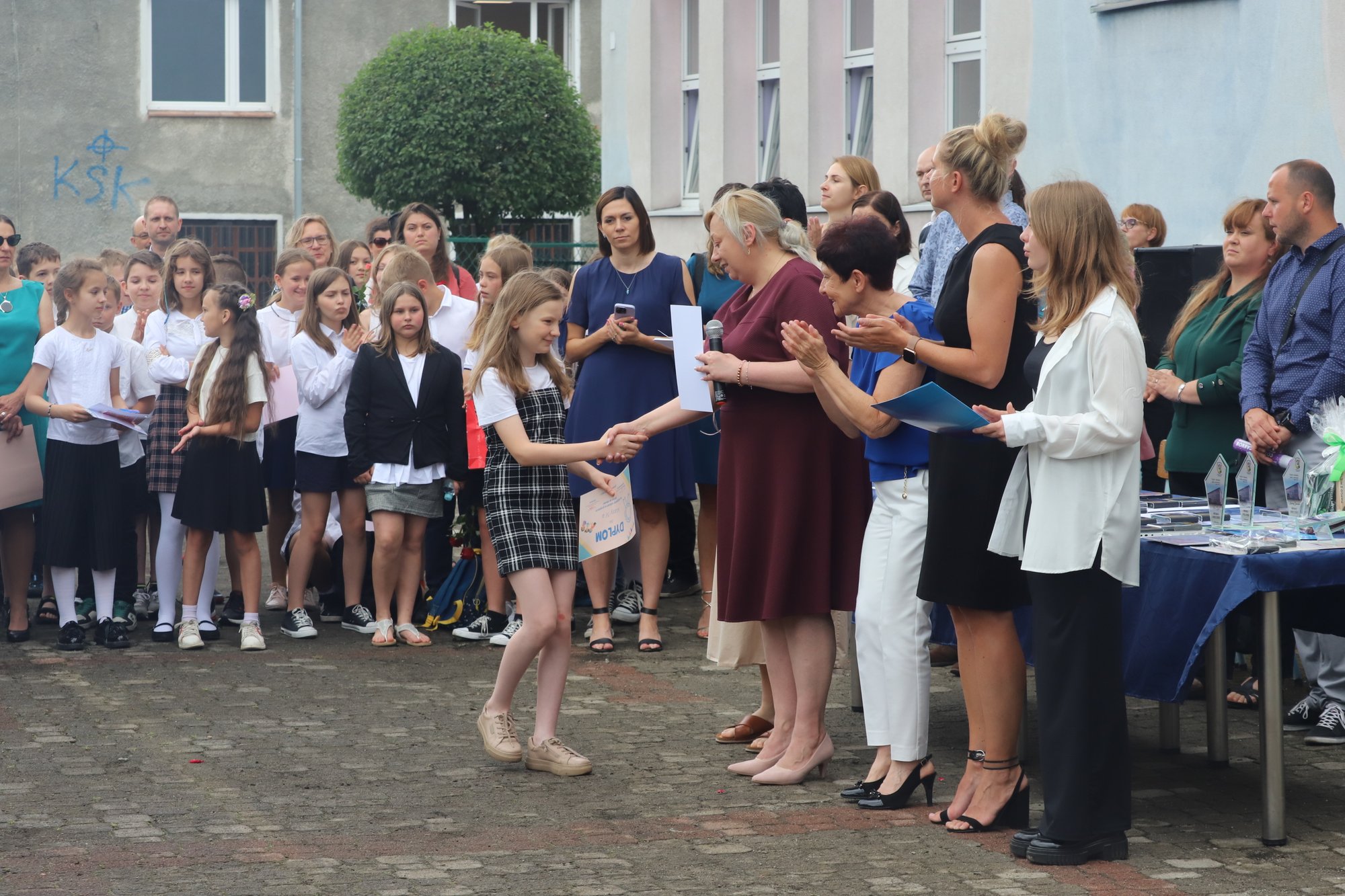 juz-wakacje-ostatni-dzwonek-w-trzynastce-116376