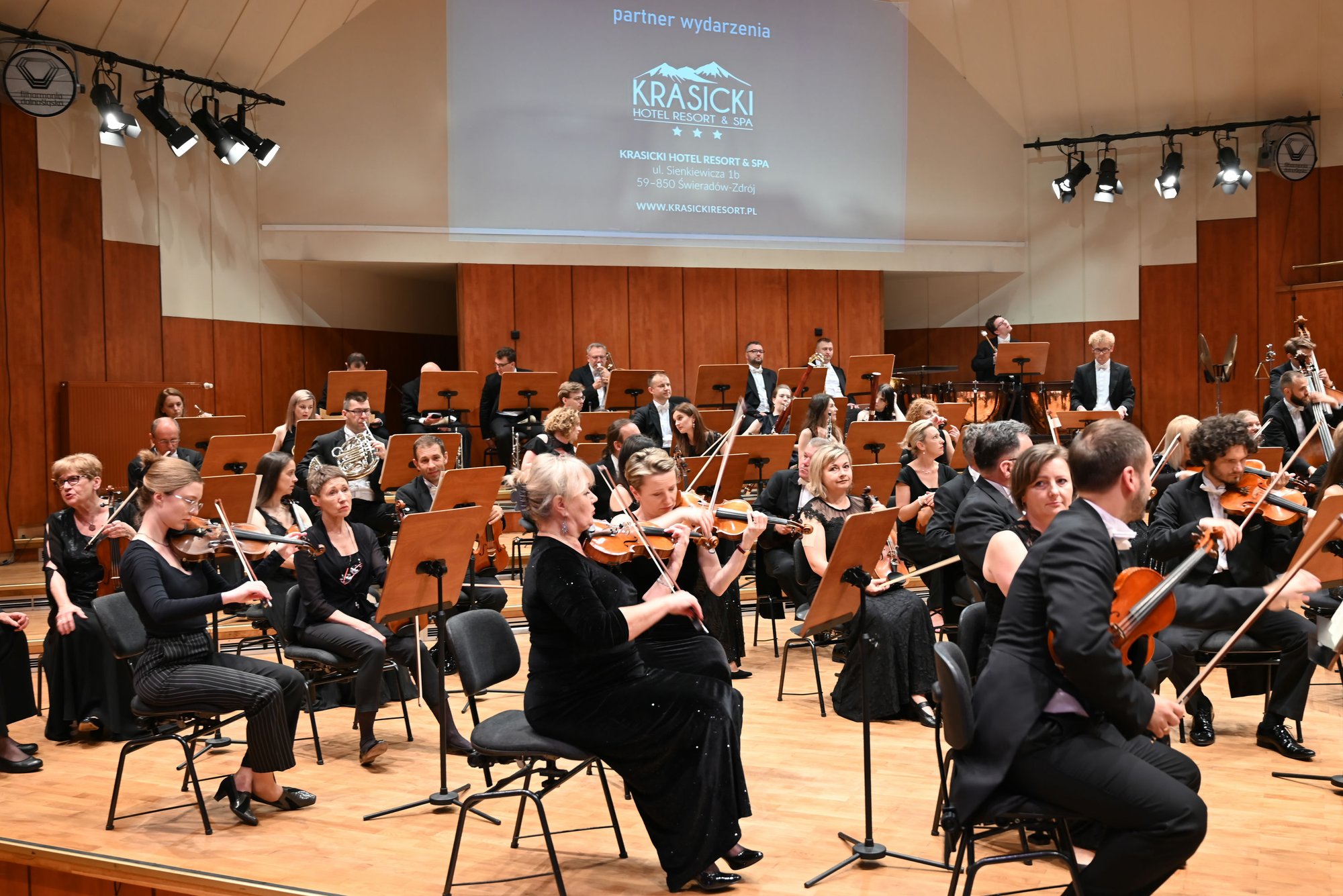 wspaniay-koncert-na-fina-59-sezonu-artystycznego-116421