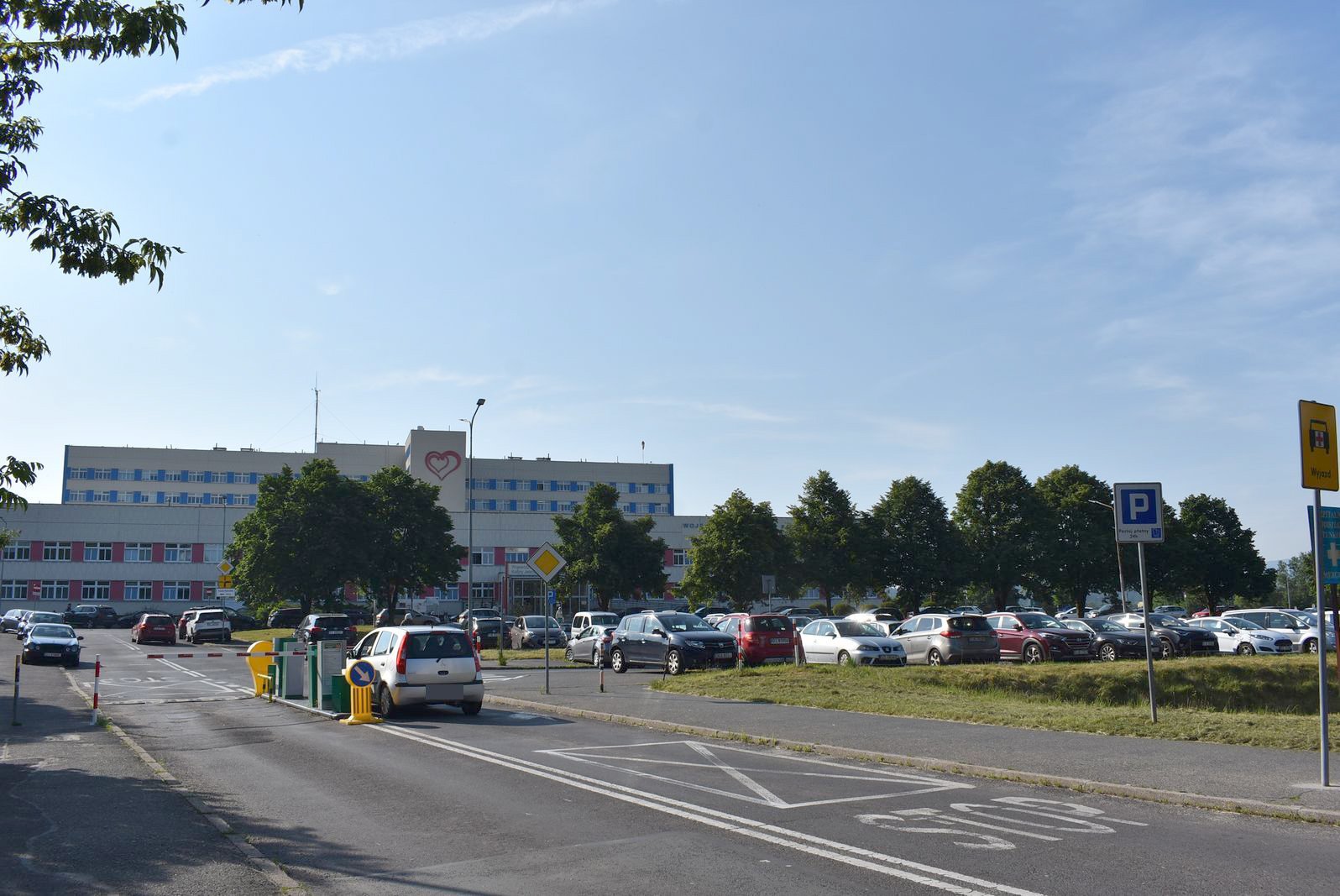 wroci-ulga-w-opatach-na-szpitalnym-parkingu-116468