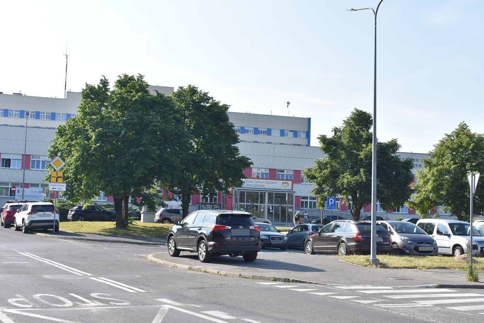 wroci-ulga-w-opatach-na-szpitalnym-parkingu-116468