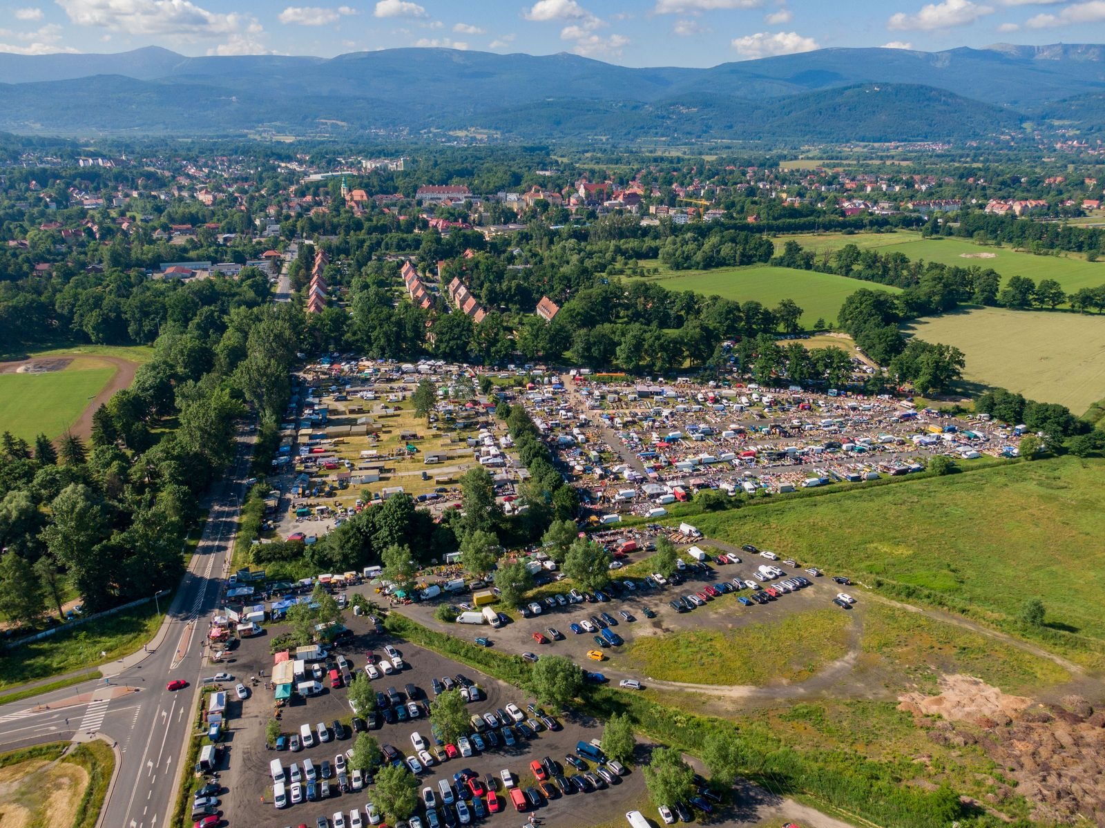 targowisko-roznosci-na-cieplickiej-giedzie-116499