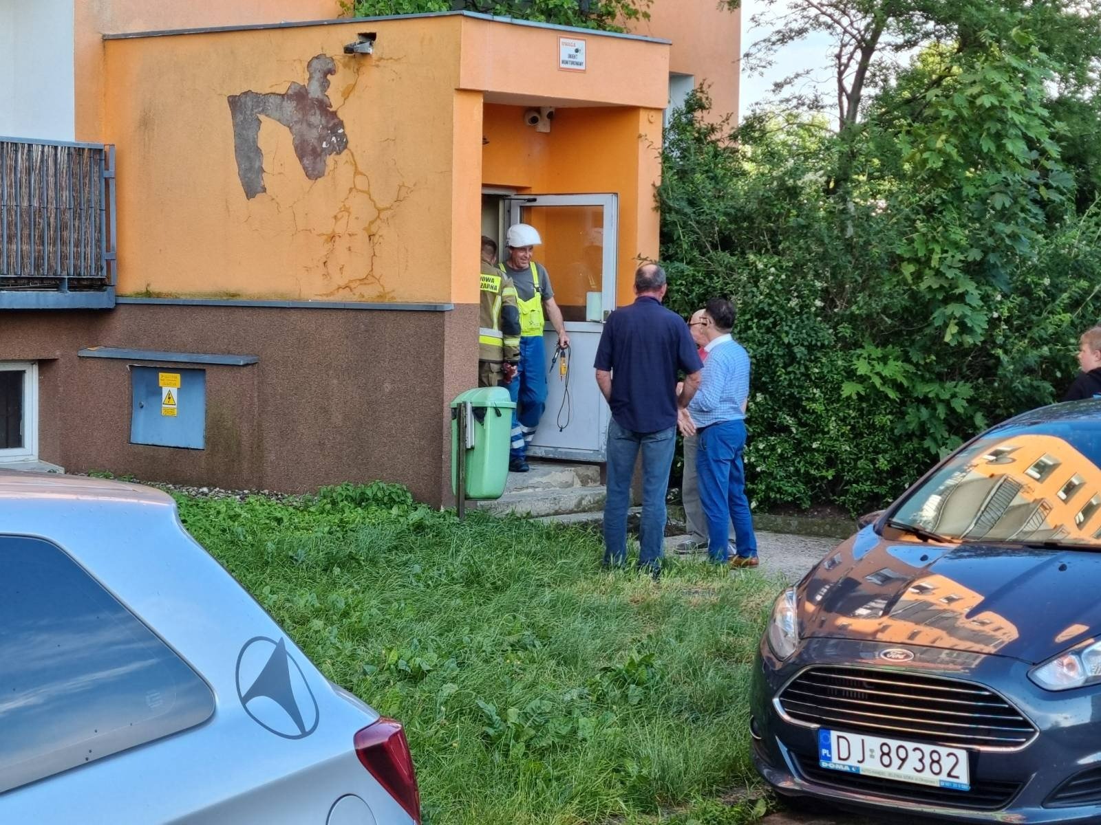 pozar-skrzynki-energetycznej-w-wiezowcu-116502