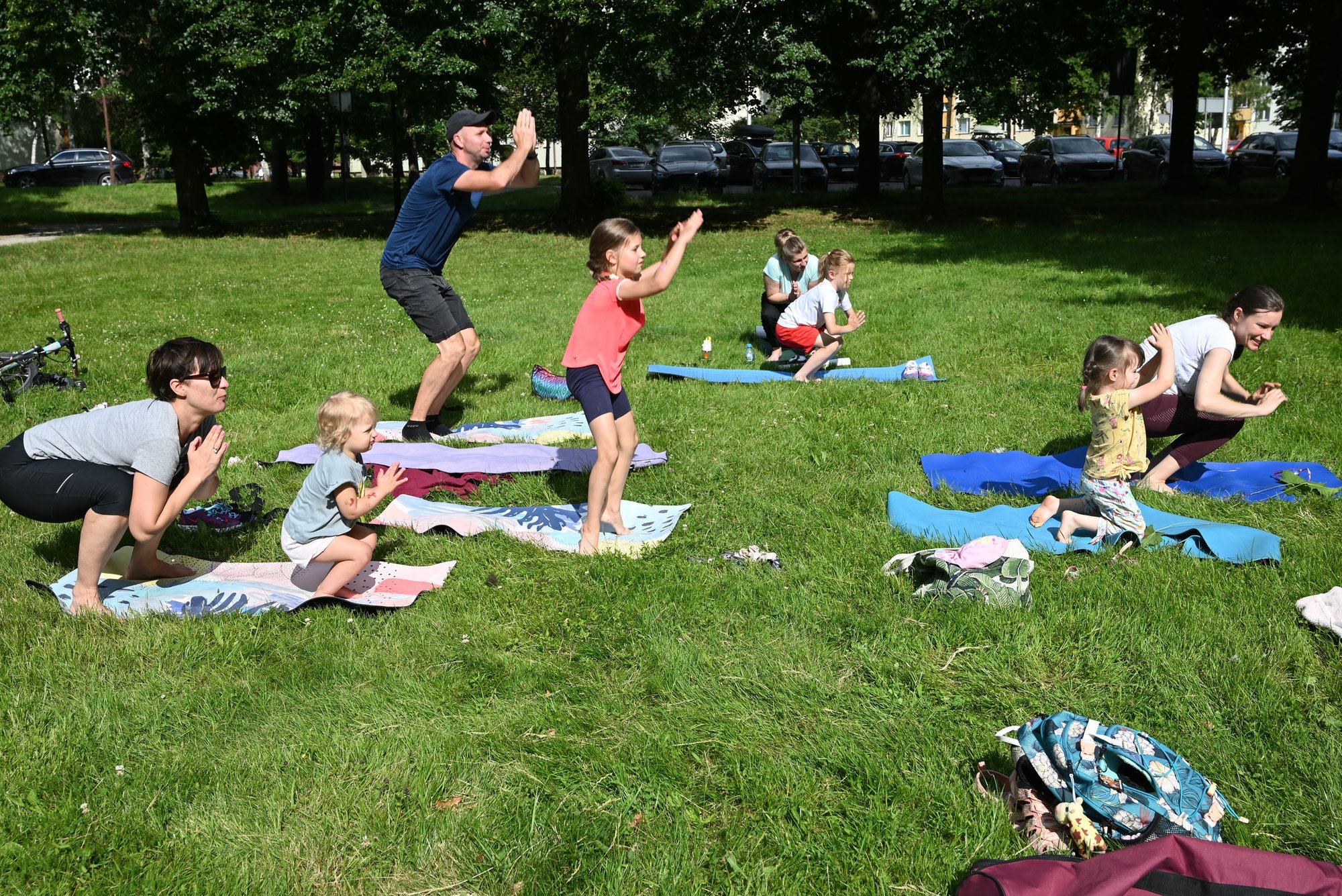 joga-rodzinna-w-parku-116746