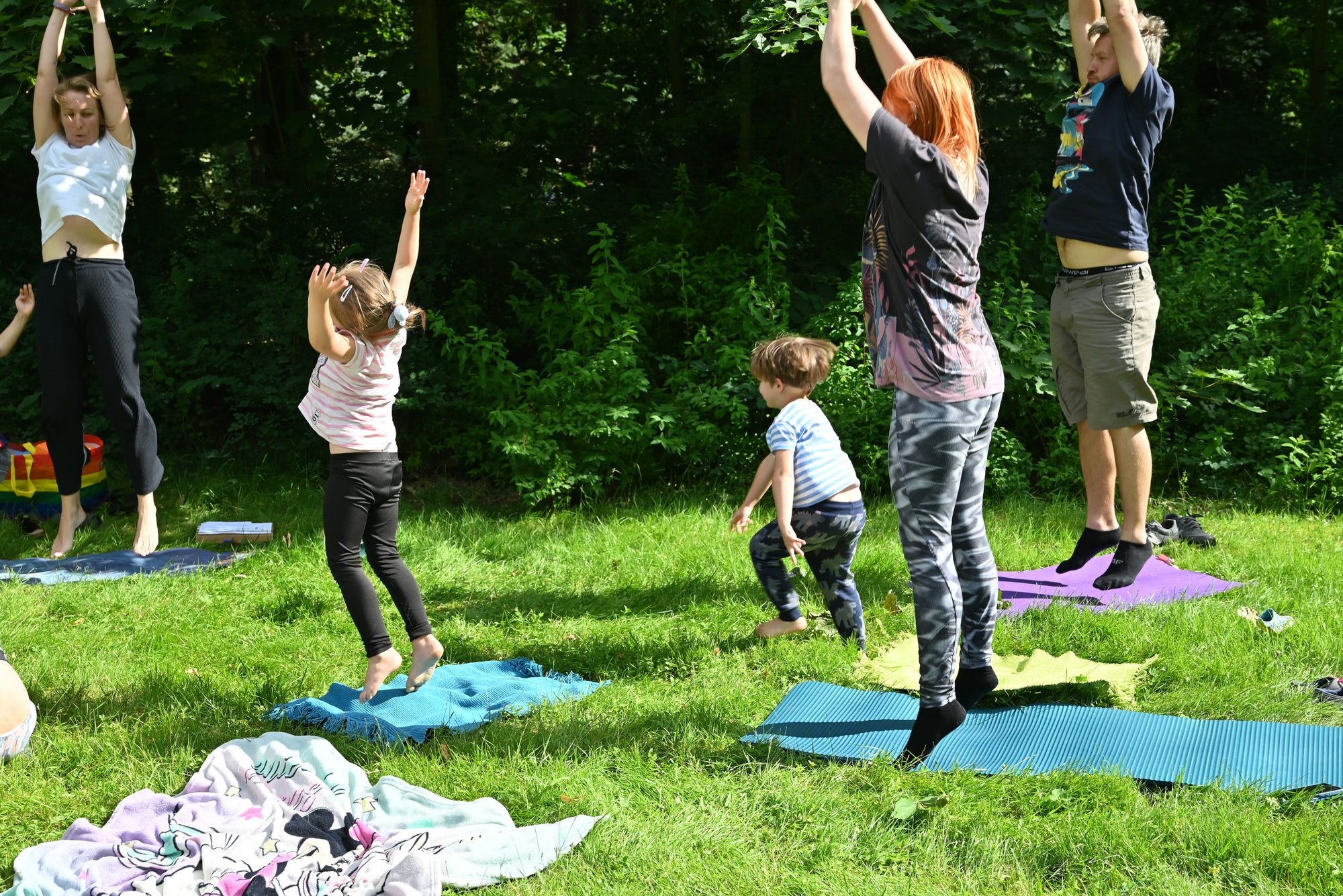 joga-rodzinna-w-parku-116746