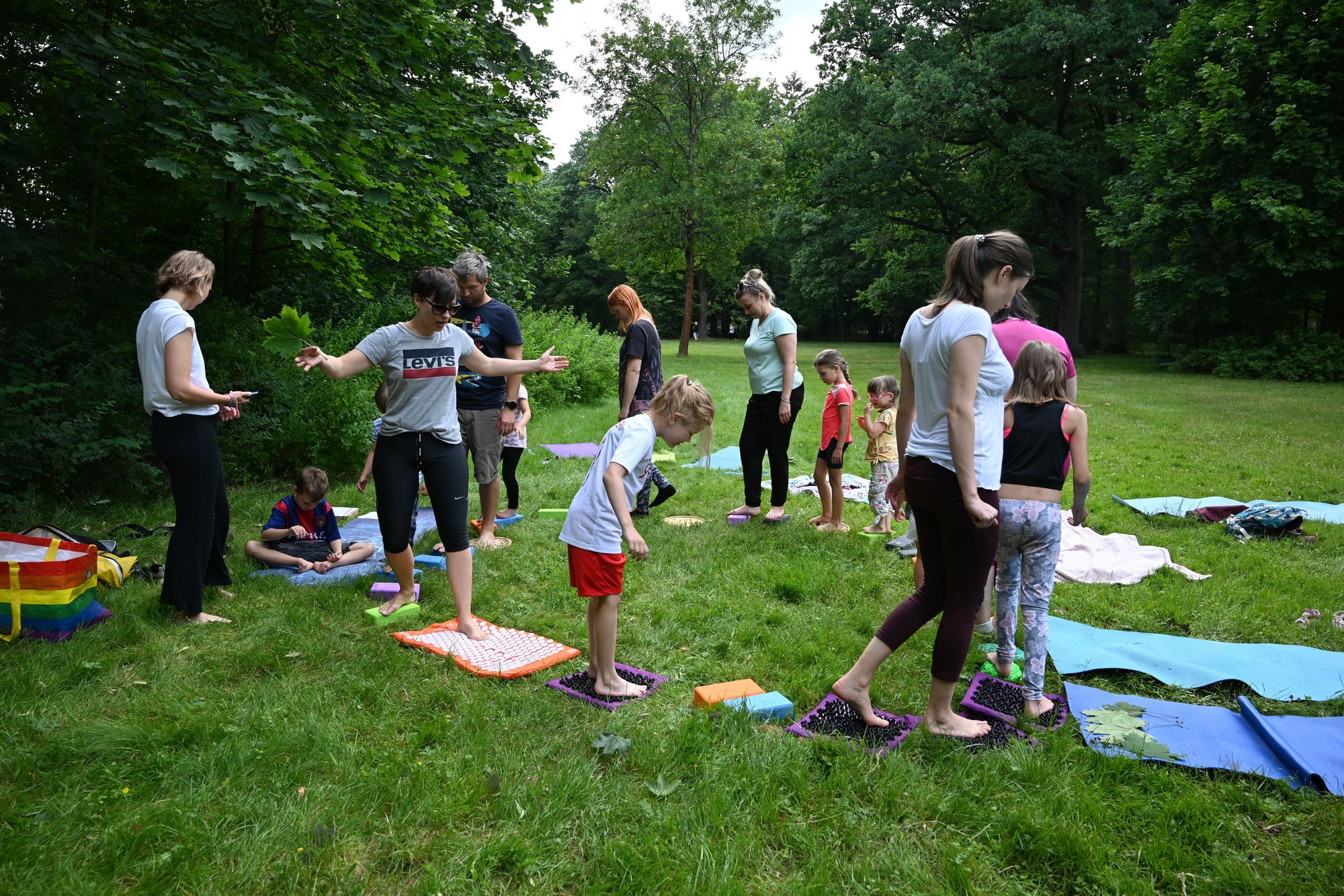 joga-rodzinna-w-parku-116746