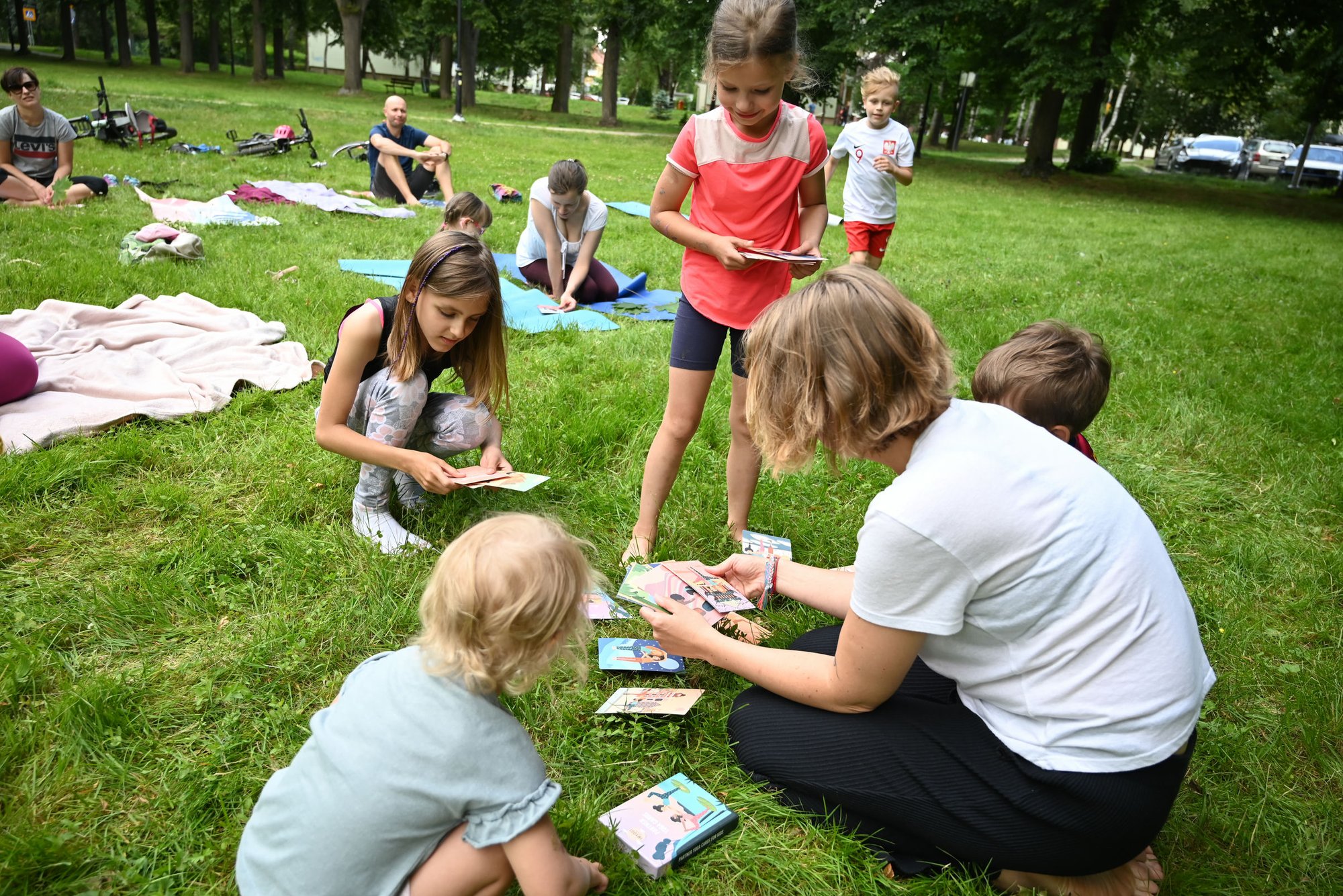 joga-rodzinna-w-parku-116746