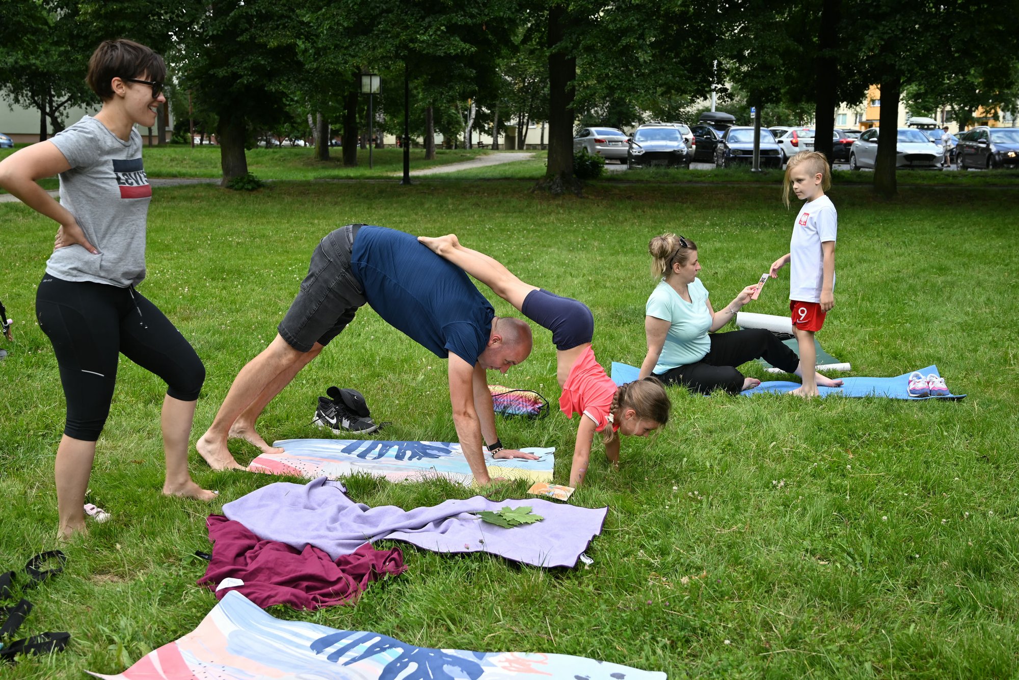 joga-rodzinna-w-parku-116746