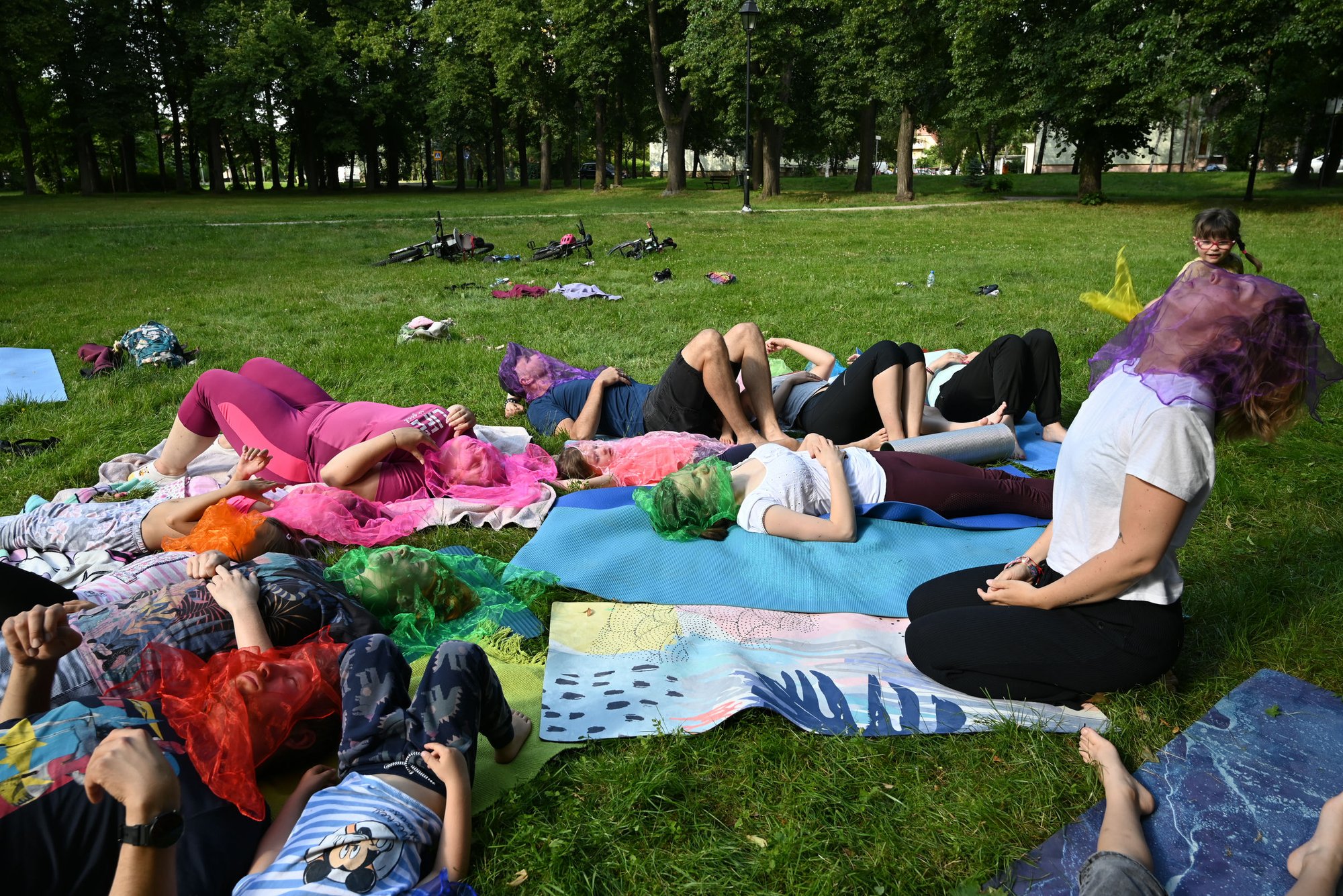 joga-rodzinna-w-parku-116746