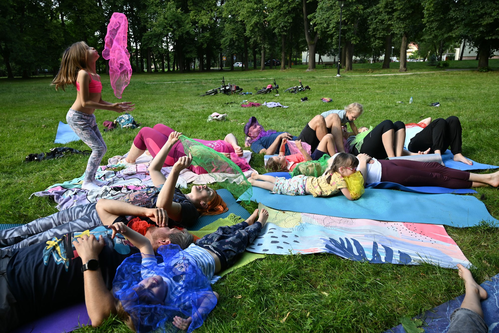 joga-rodzinna-w-parku-116746