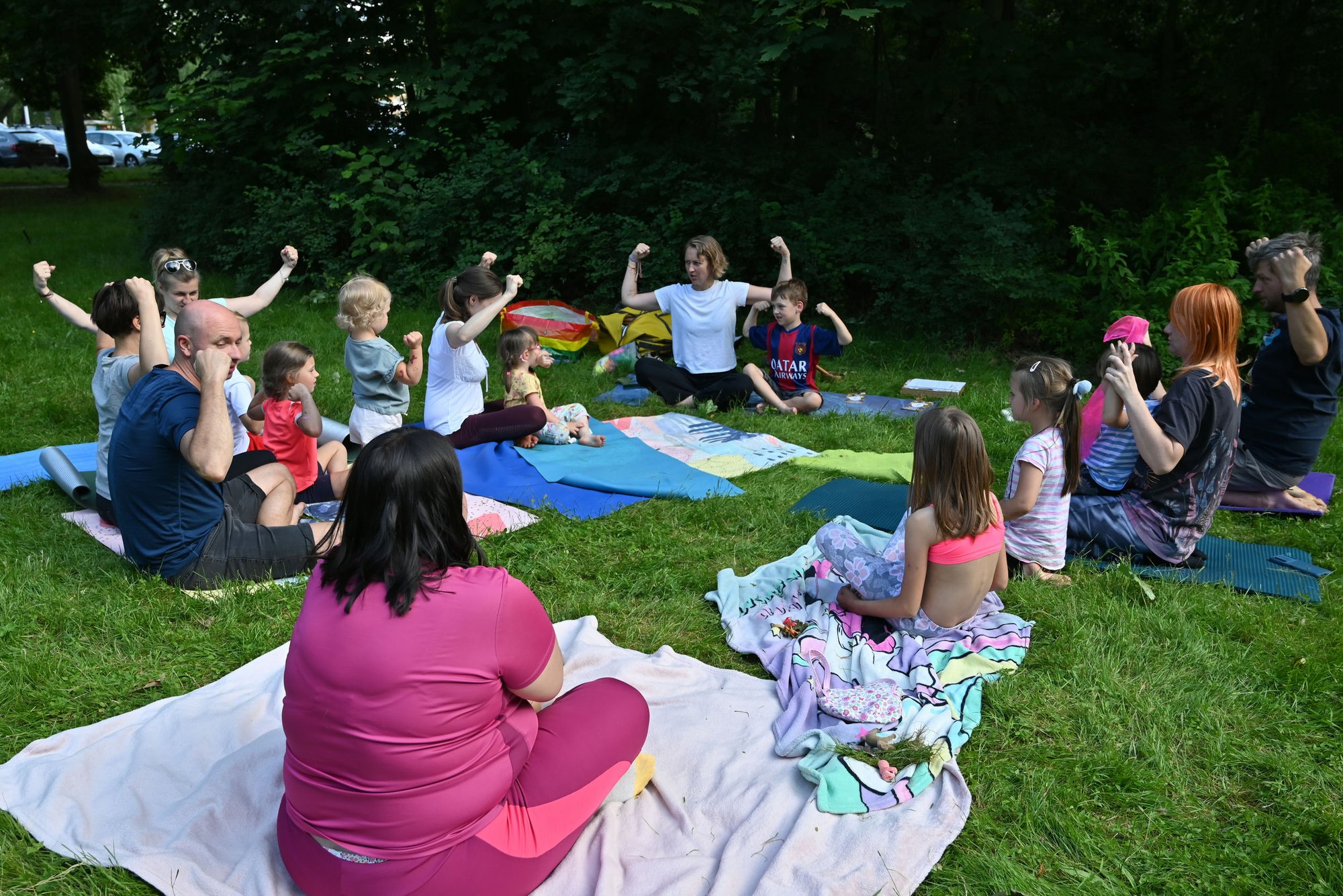 joga-rodzinna-w-parku-116746