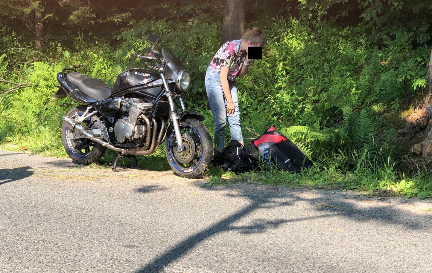 motocyklista-wpad-do-rowu-116794