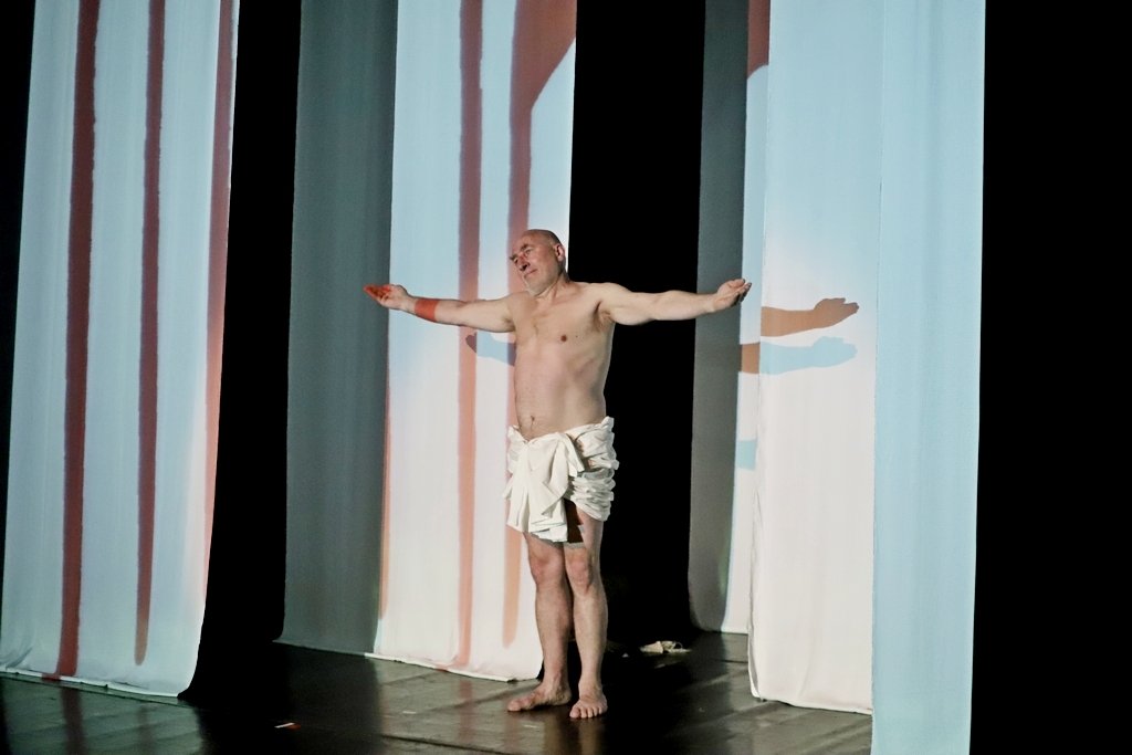 spektakl-teatru-maska-z-zaproszeniem-na-sri-lanke-116826