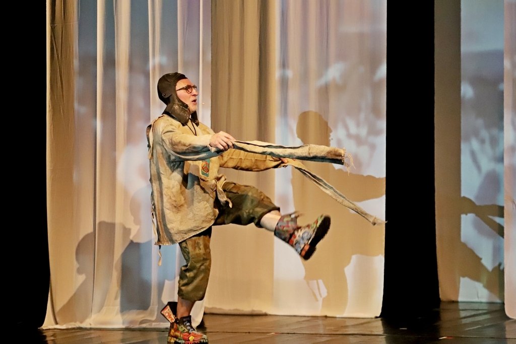 spektakl-teatru-maska-z-zaproszeniem-na-sri-lanke-116826