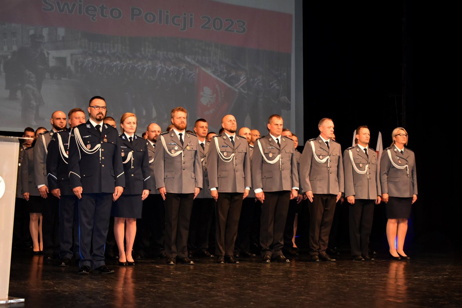 na-swieto-policji-awanse-nagrody-i-podziekowania-116892