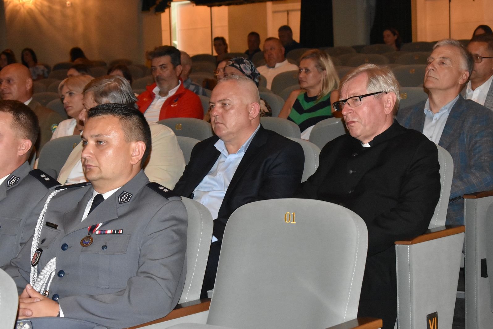 na-swieto-policji-awanse-nagrody-i-podziekowania-116892