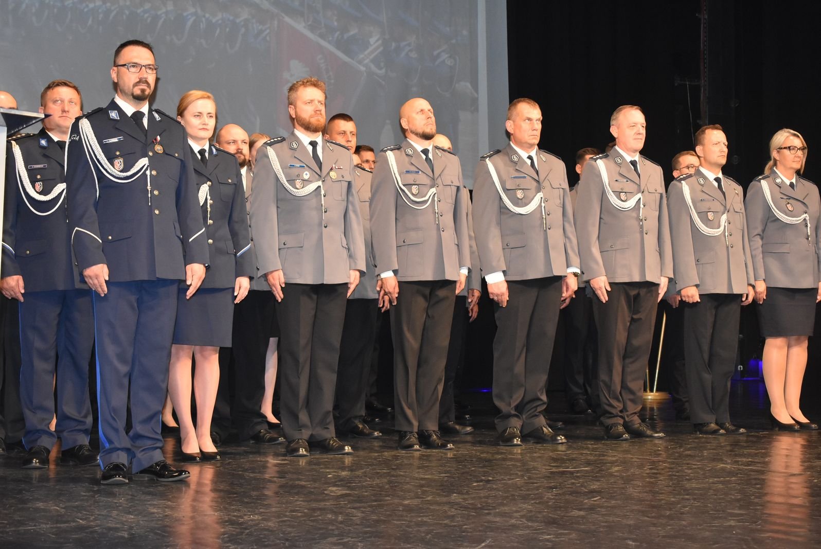 na-swieto-policji-awanse-nagrody-i-podziekowania-116892