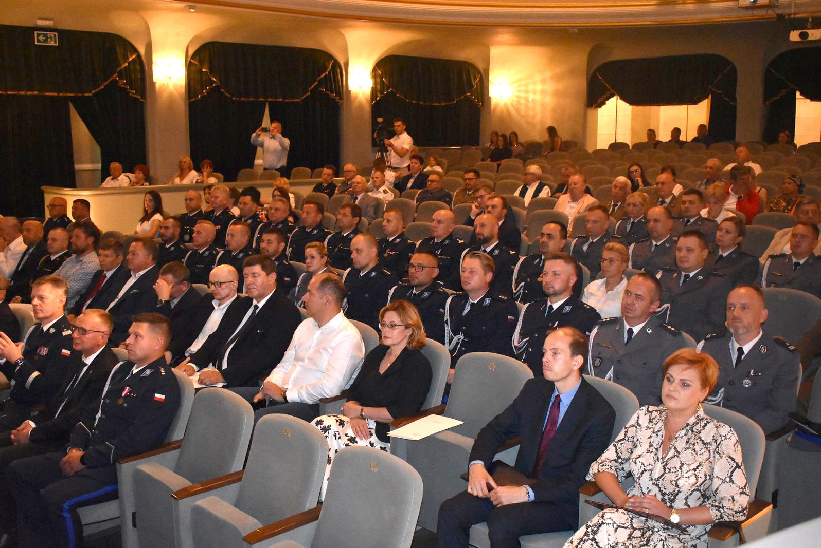 na-swieto-policji-awanse-nagrody-i-podziekowania-116892