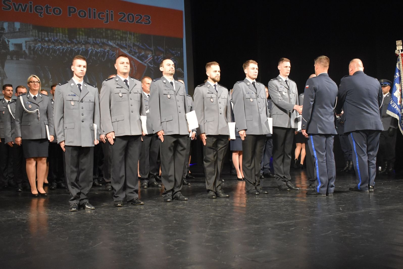 na-swieto-policji-awanse-nagrody-i-podziekowania-116892
