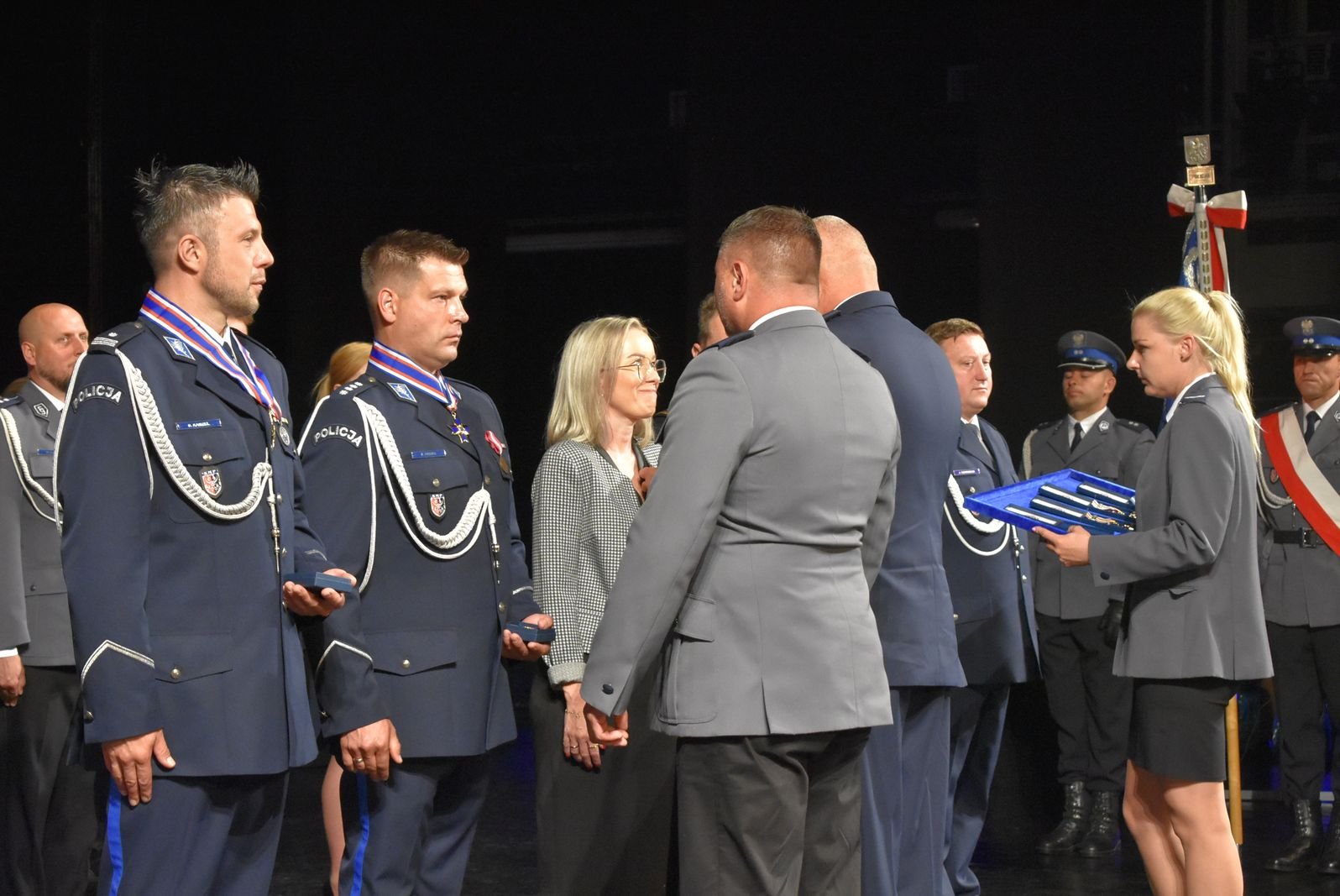 na-swieto-policji-awanse-nagrody-i-podziekowania-116892
