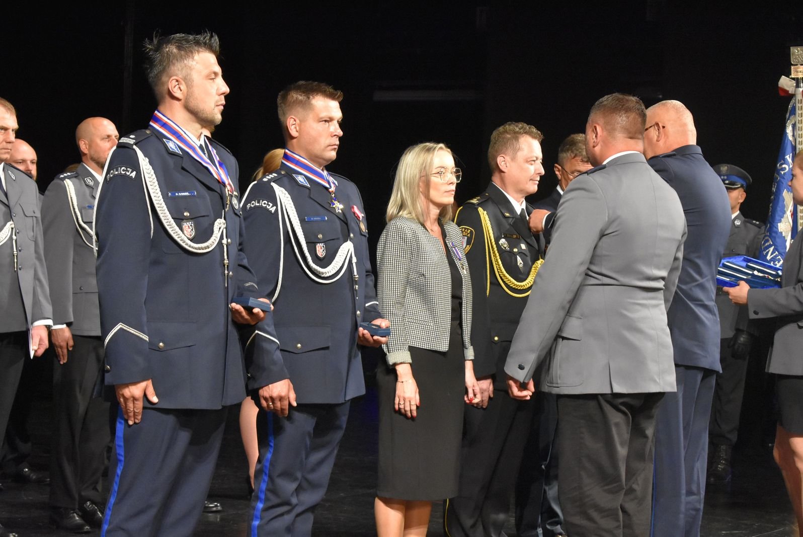 na-swieto-policji-awanse-nagrody-i-podziekowania-116892