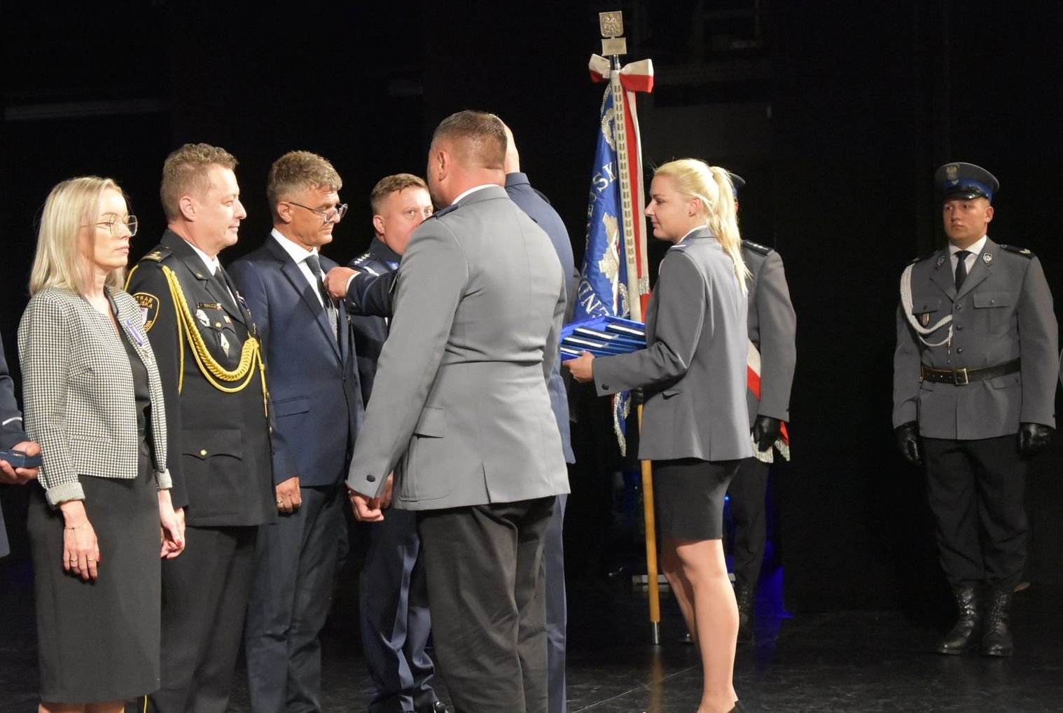 na-swieto-policji-awanse-nagrody-i-podziekowania-116892