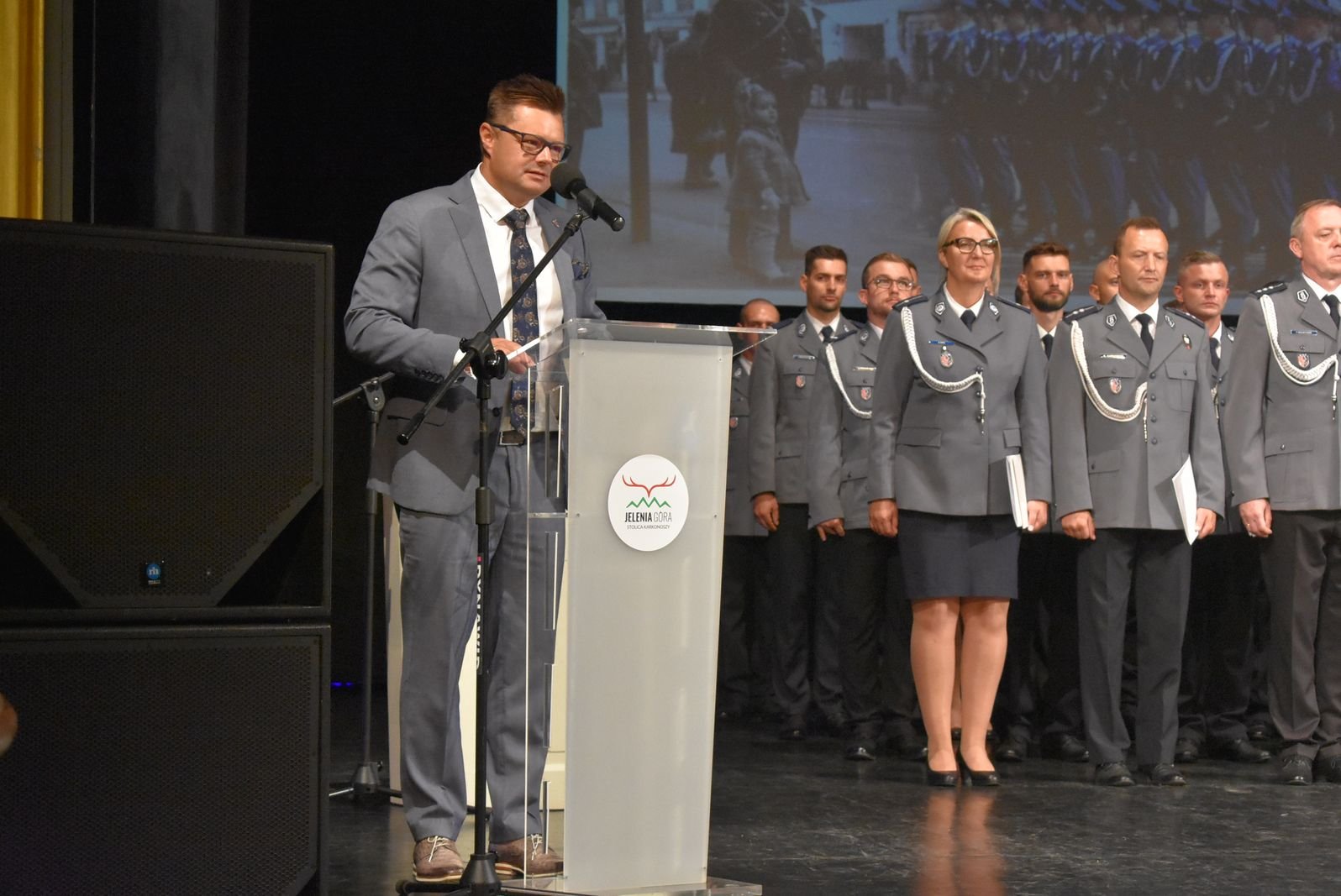 na-swieto-policji-awanse-nagrody-i-podziekowania-116892