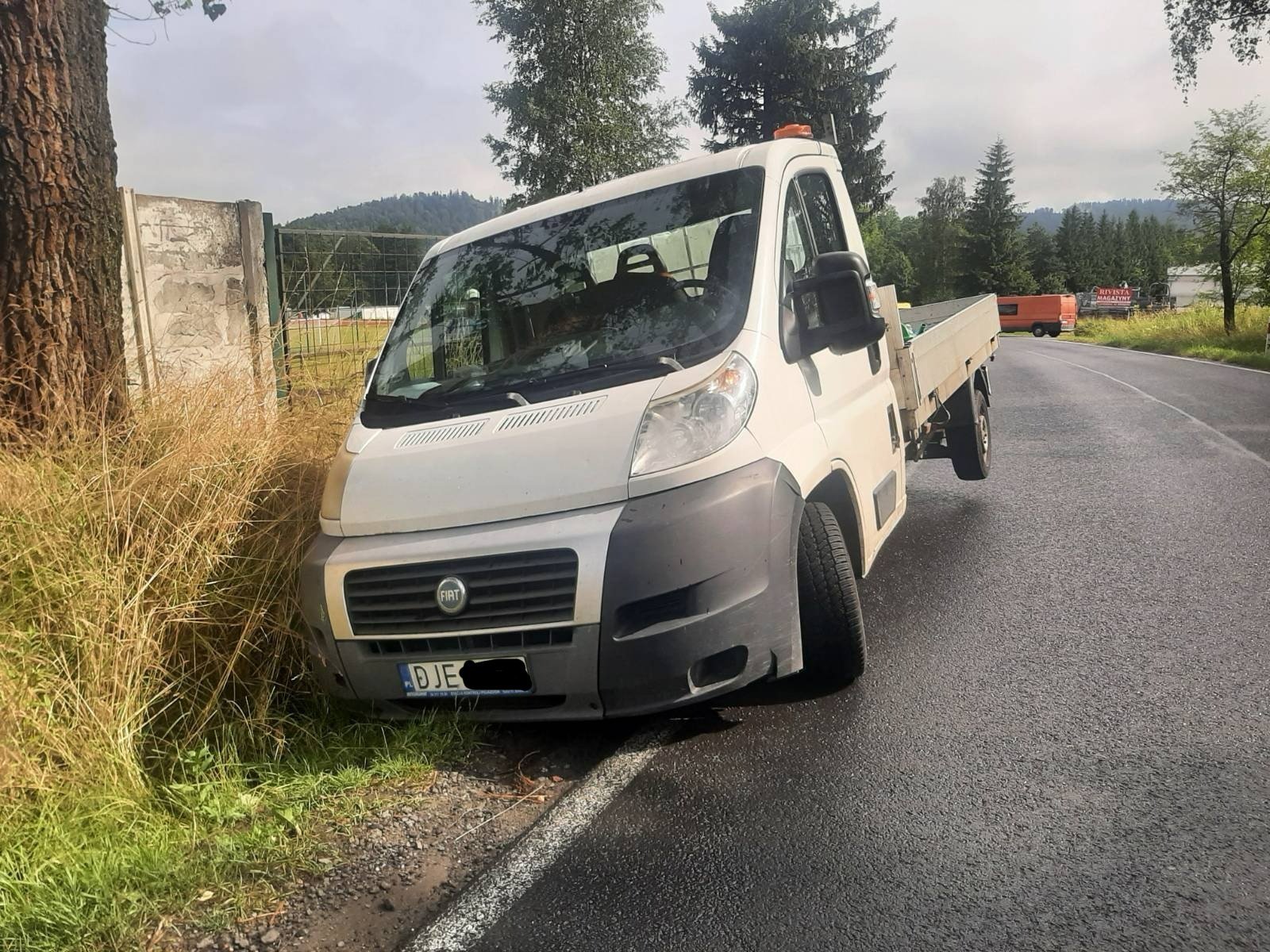 auto-wpado-do-przepustu-116900