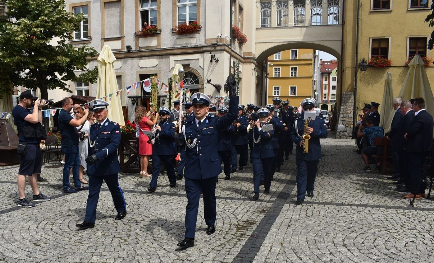 sztandar-dla-aresztu-sledczego-116920