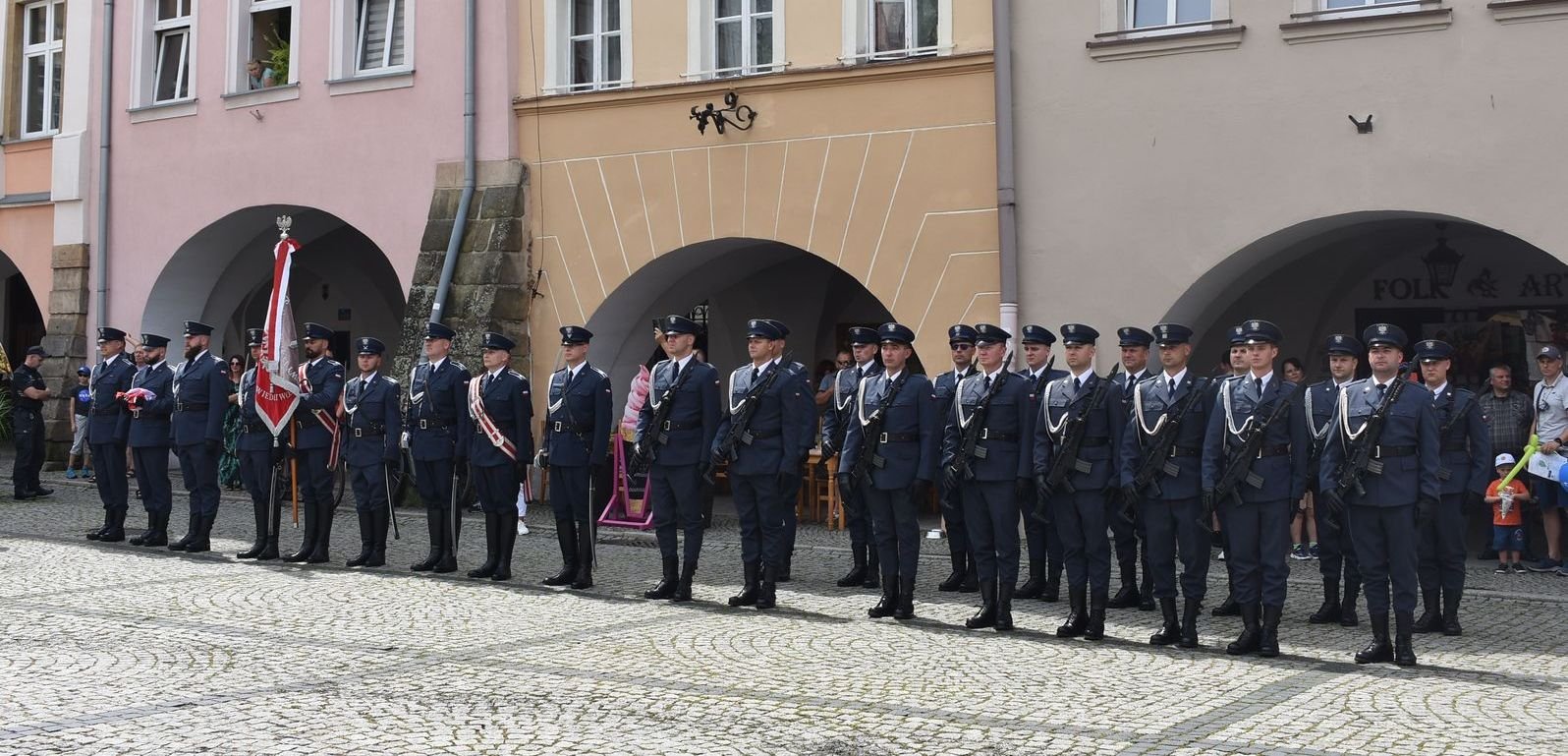 sztandar-dla-aresztu-sledczego-116920