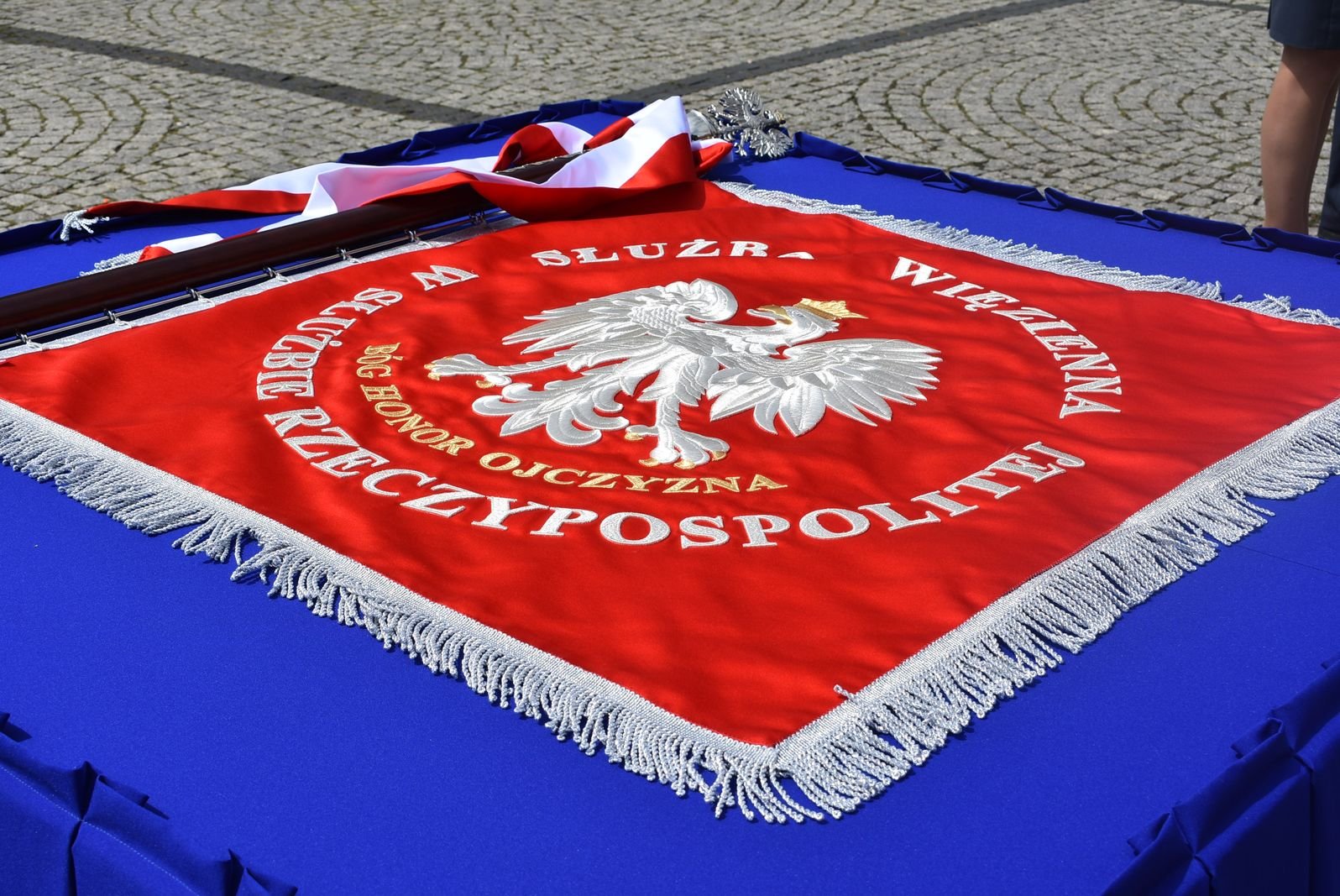 sztandar-dla-aresztu-sledczego-116920