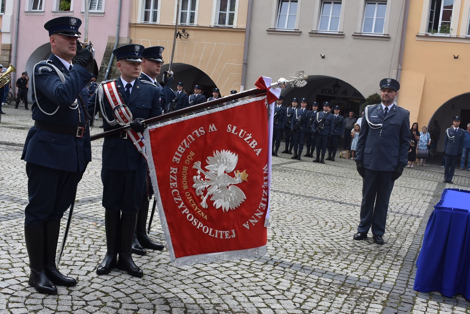 sztandar-dla-aresztu-sledczego-116920