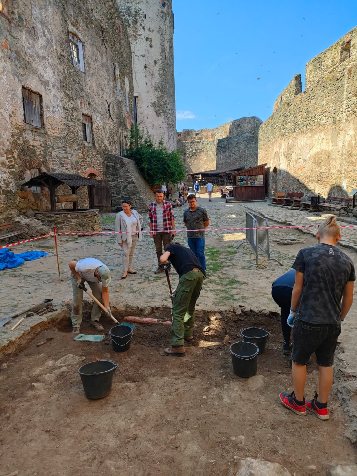 badania-archeologiczne-na-zamku-w-bolkowie-117111