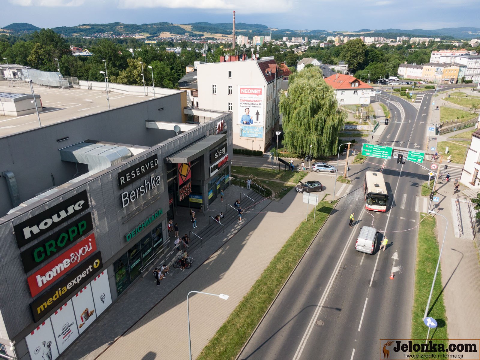 trzy-osoby-ranne-w-wypadku-przy-nowym-rynku-117127