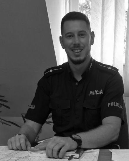 nie-zyje-policjant-ranny-w-wypadku-117134