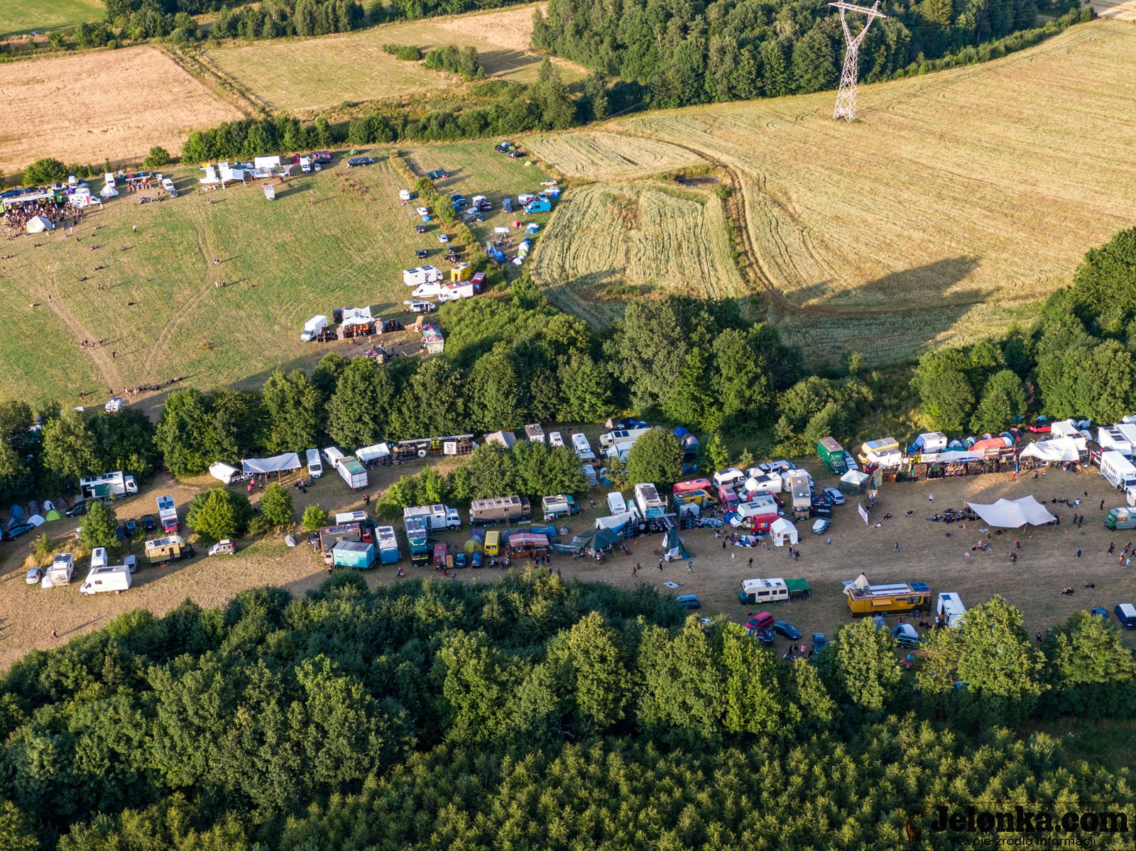 nielegalna-impreza-mieszkancy-znekani-policja-bezradna-117149