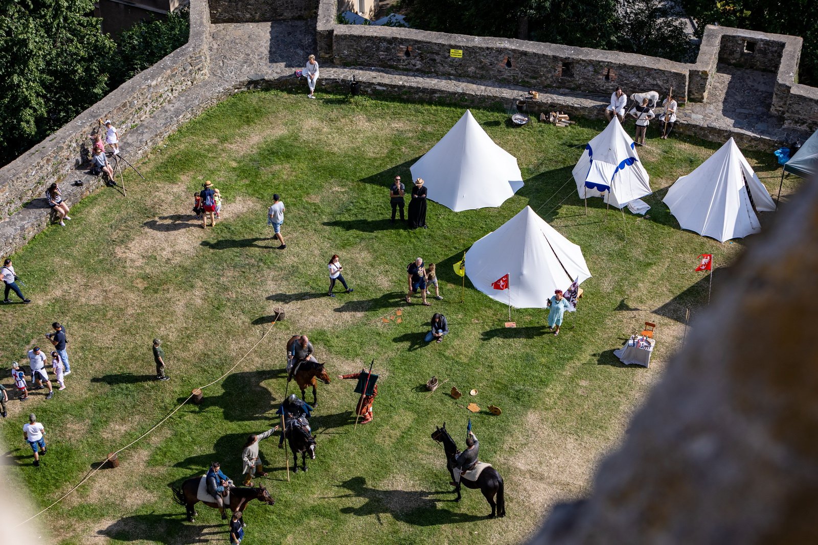 dziao-sie-na-zamkach-117152