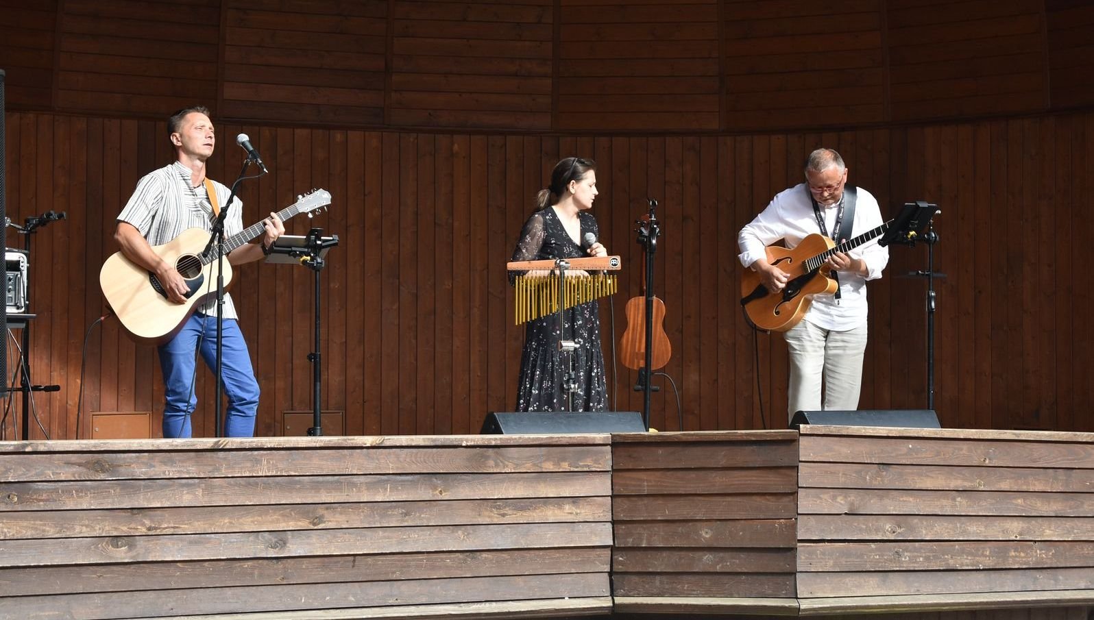 promenadowy-koncert-zespou-ama-trio-117290