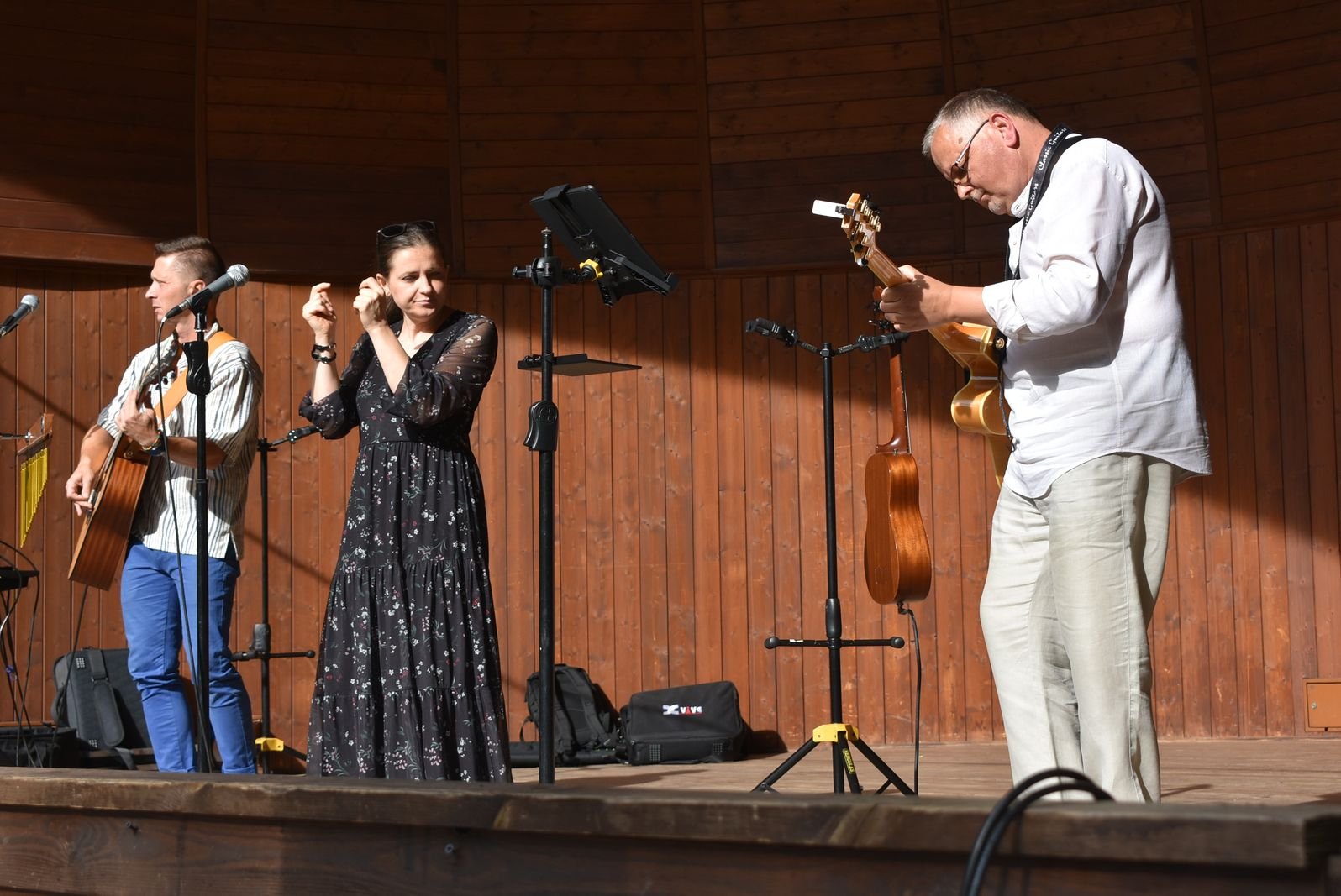promenadowy-koncert-zespou-ama-trio-117290