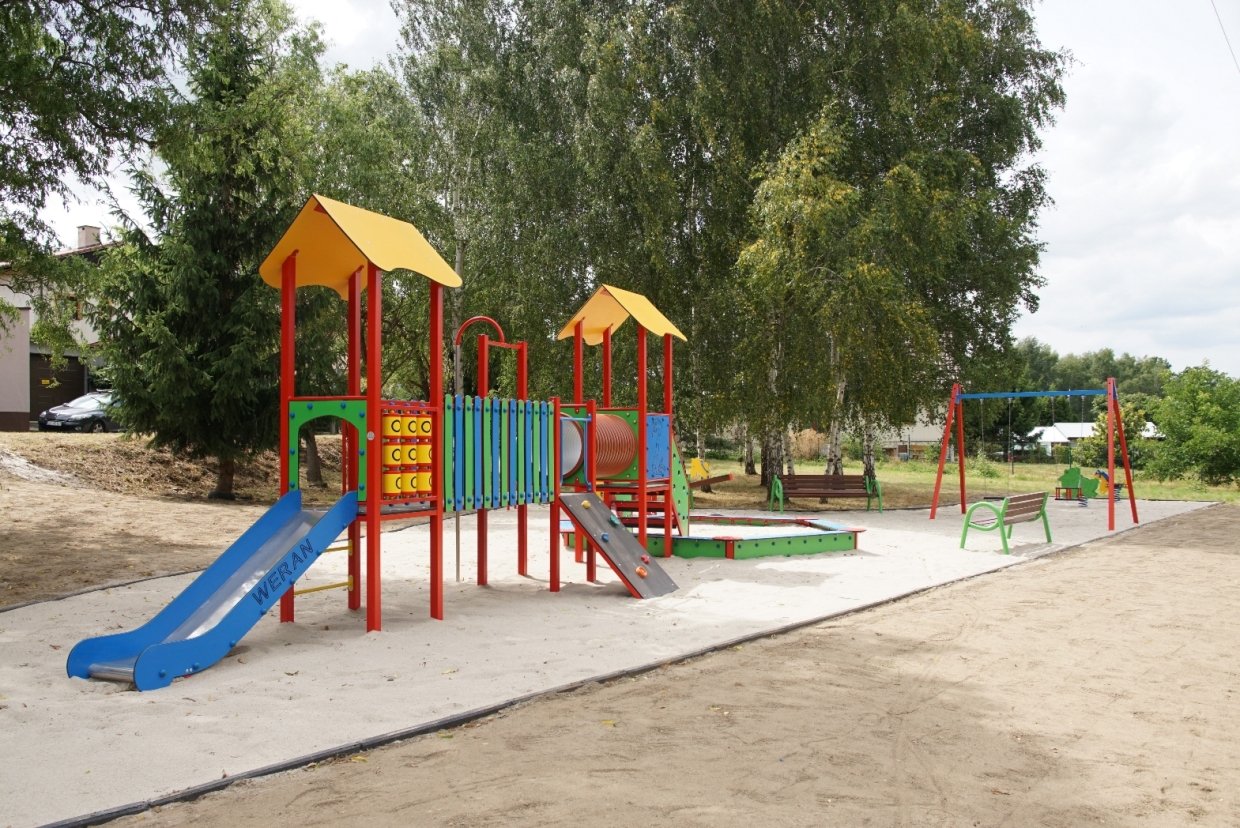 plac-zabaw-gotowy-117312