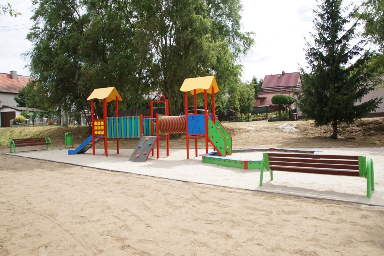 plac-zabaw-gotowy-117312