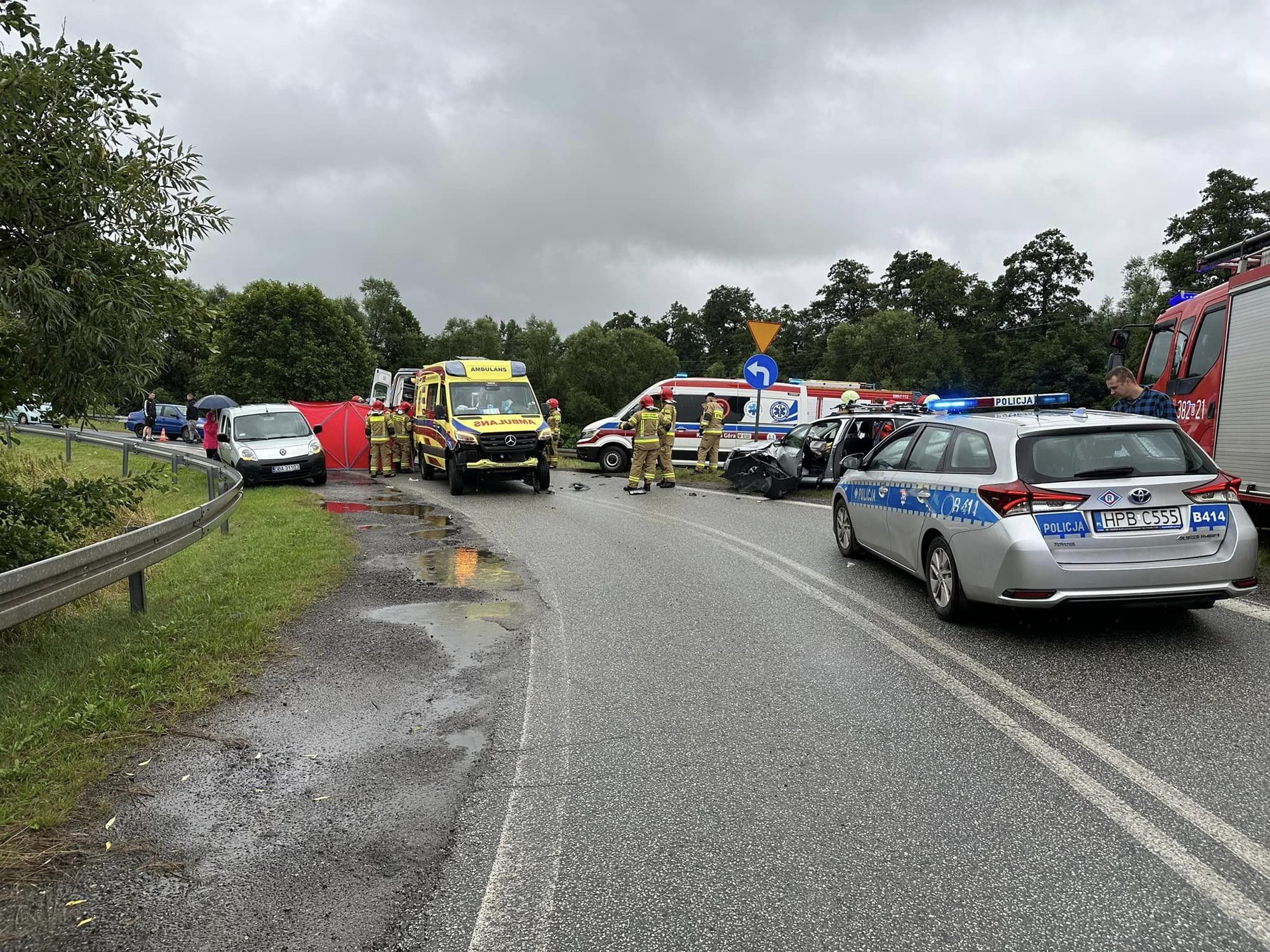wypadek-karetki-suzby-w-akcji-117477