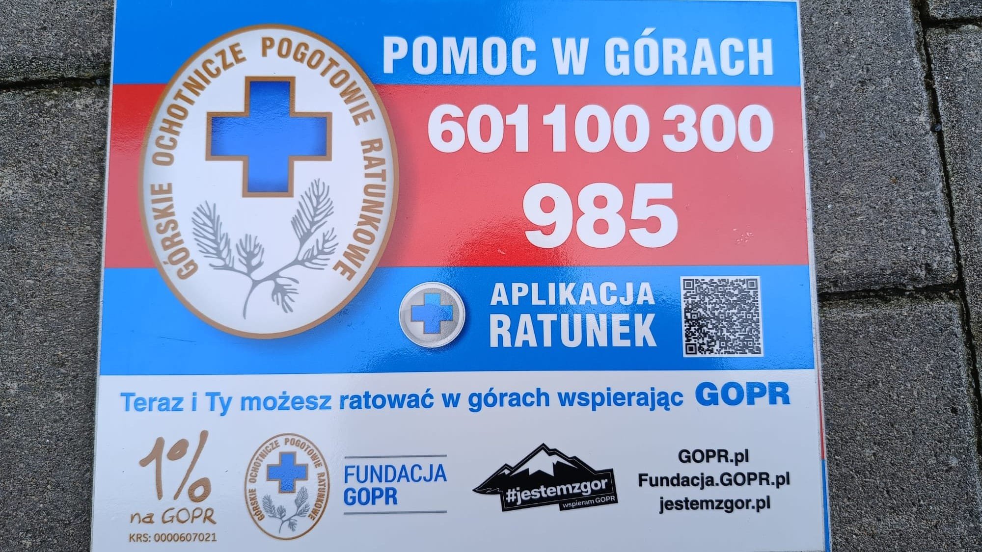 te-tabliczki-pomoga-ratowac-w-gorach-117526