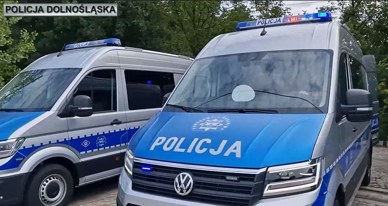 nowe-specjalistyczne-radiowozy-dla-policji-117528